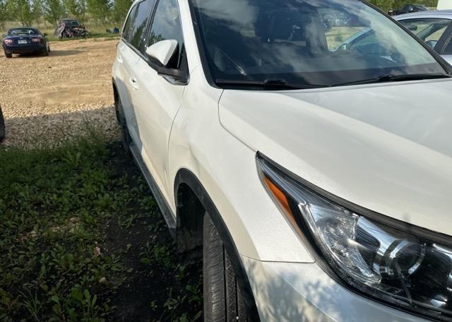 2017 TOYOTA HIGHLANDER XLE V6