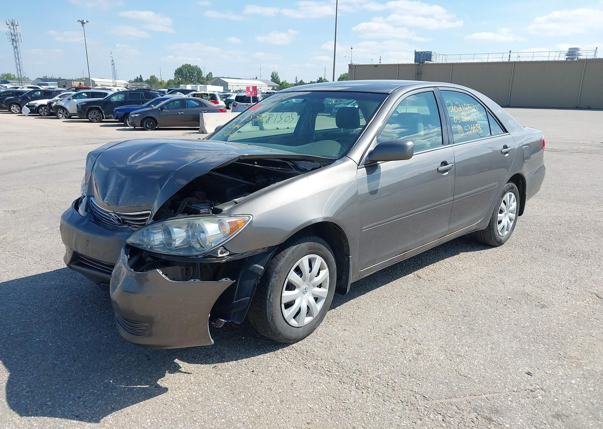 2005 TOYOTA CAMRY LE
