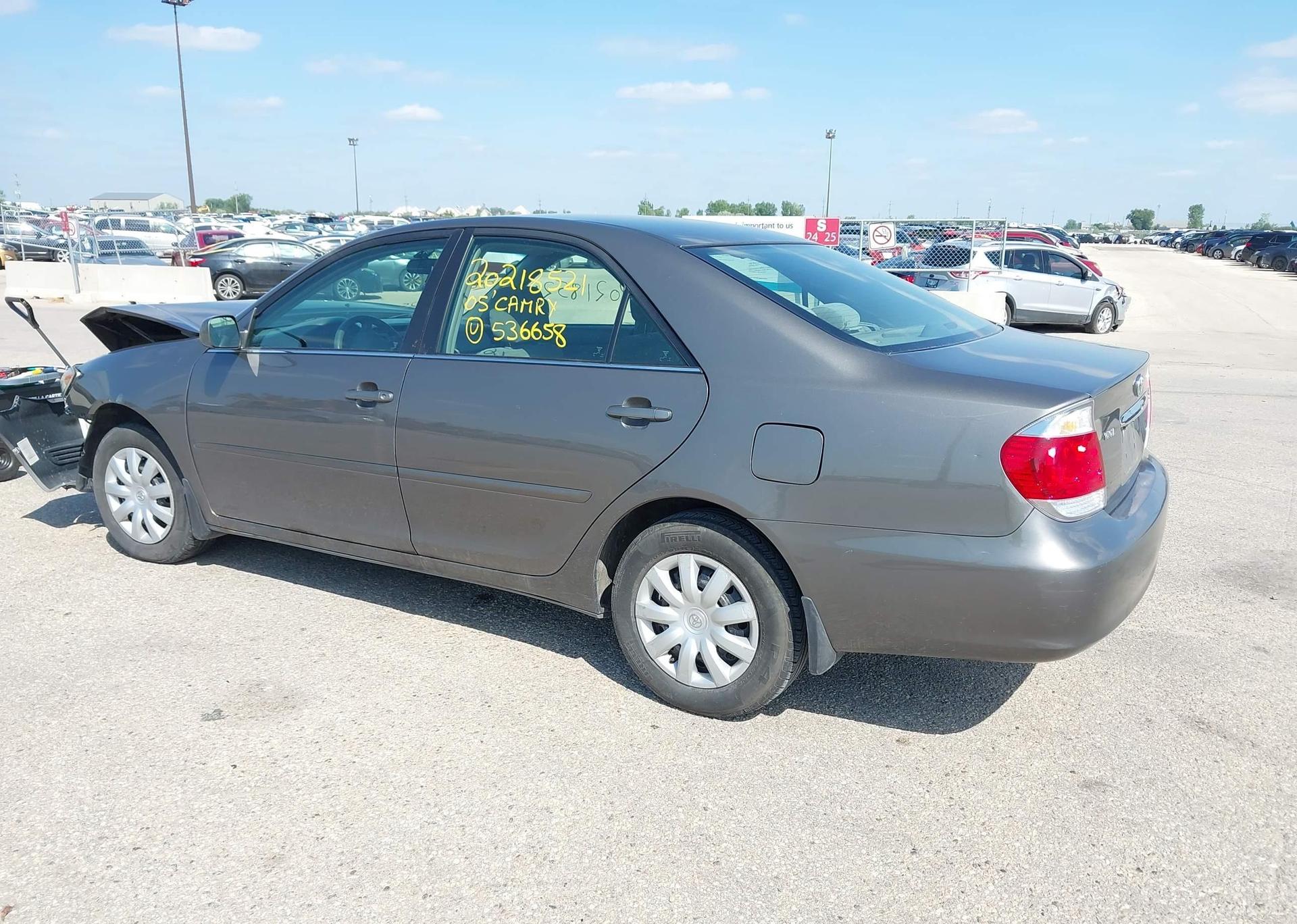 2005 TOYOTA CAMRY LE
