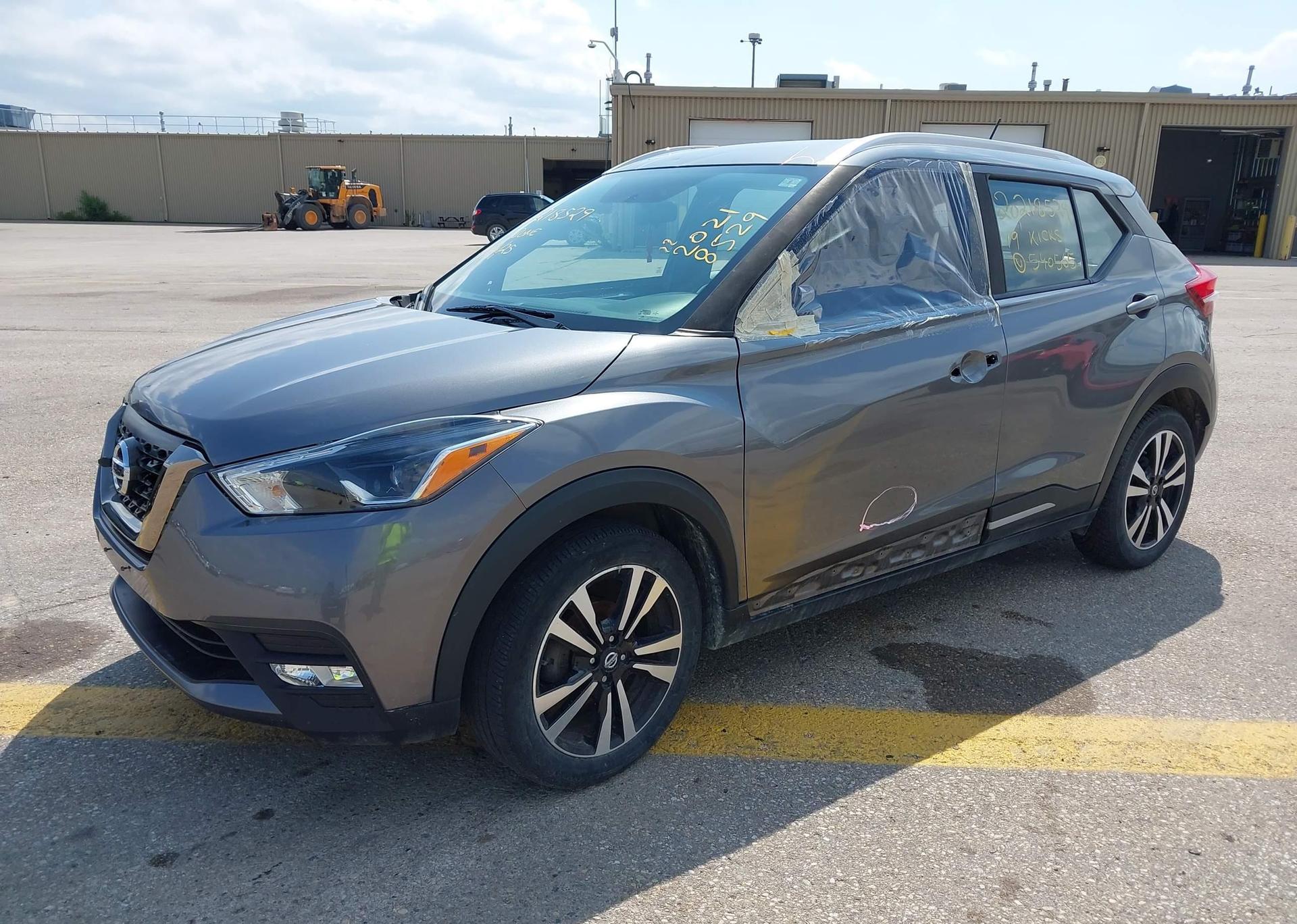 2019 NISSAN KICKS SR