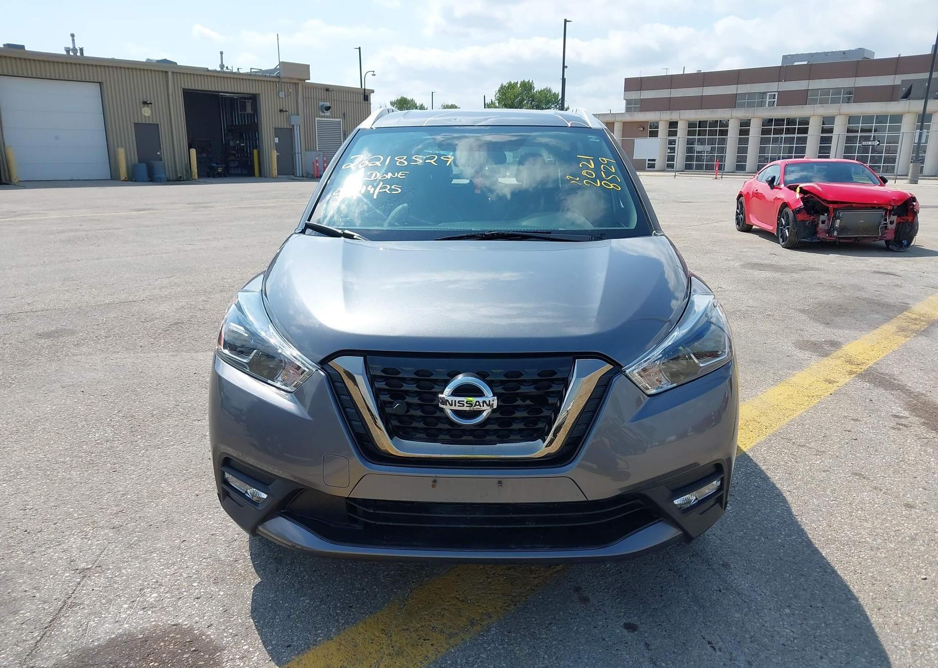 2019 NISSAN KICKS SR