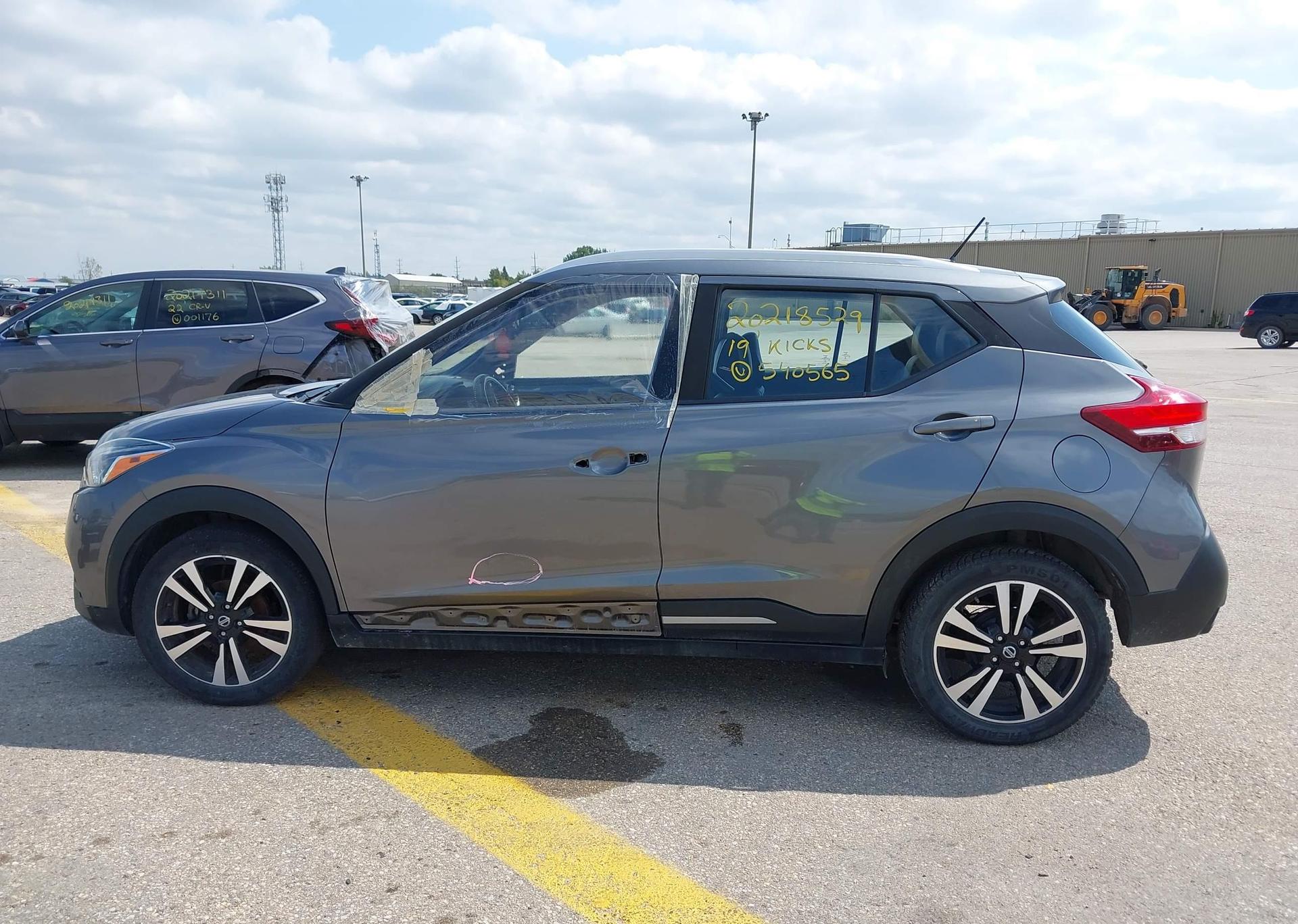 2019 NISSAN KICKS SR