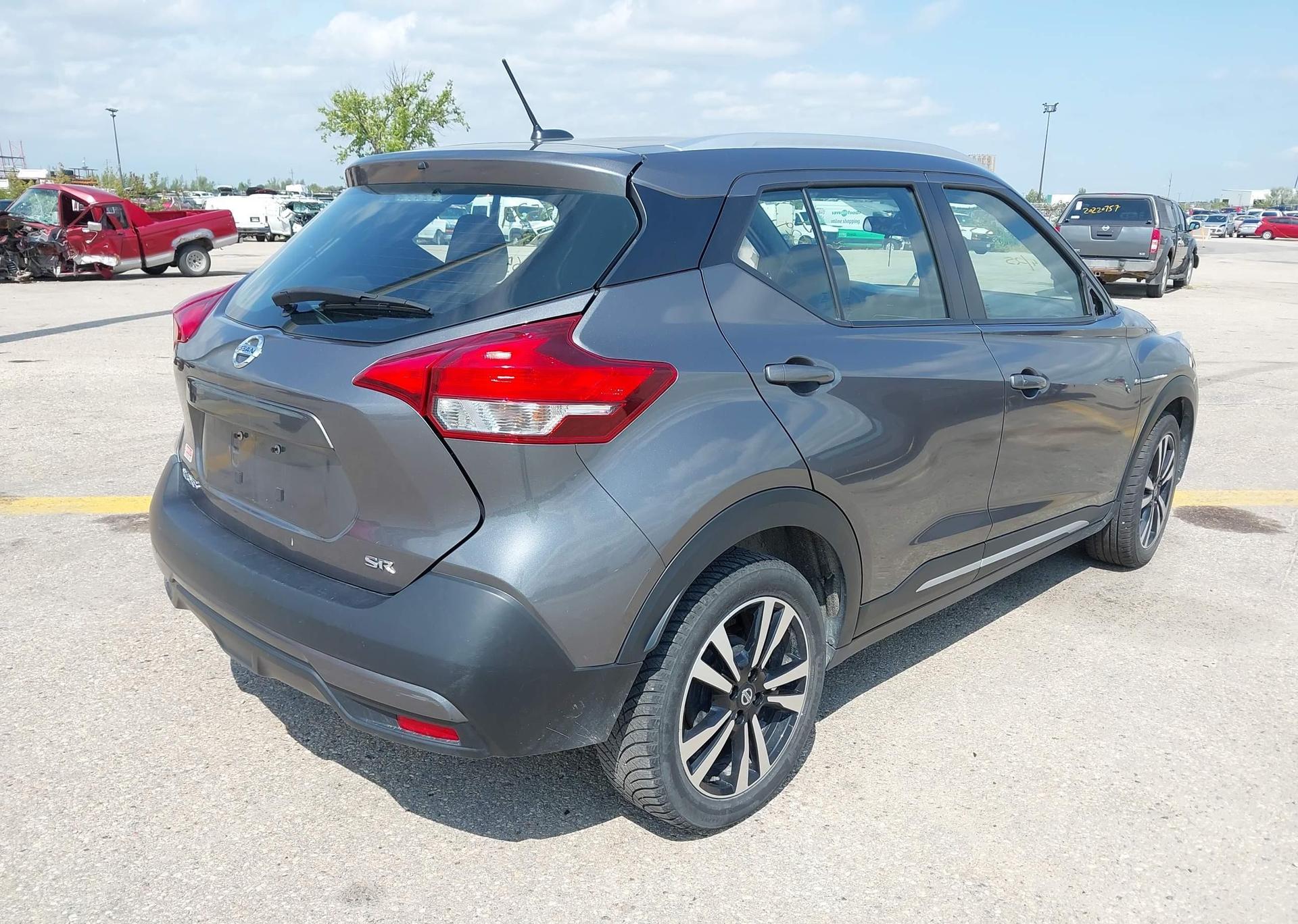 2019 NISSAN KICKS SR