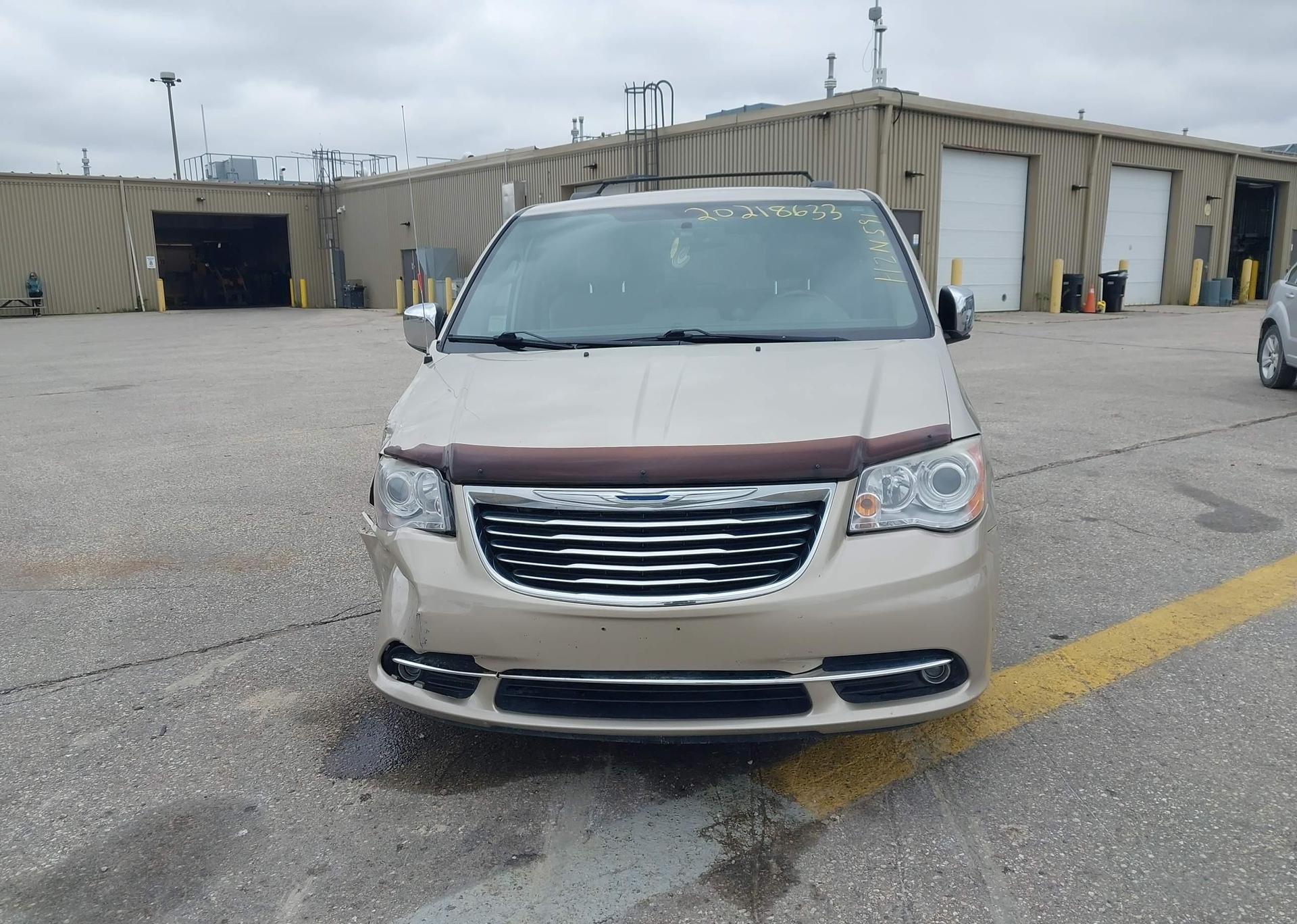 2013 CHRYSLER TOWN & COUNTRY LIMITED