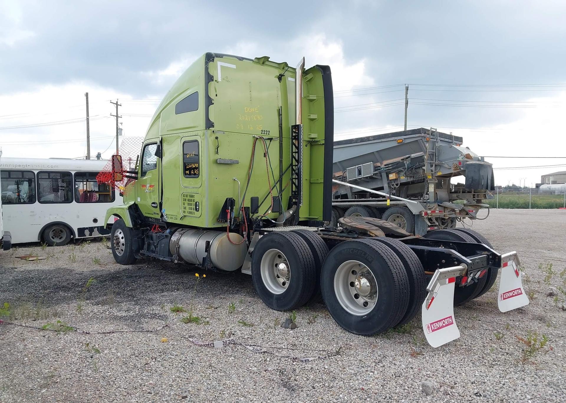 2023 KENWORTH T680