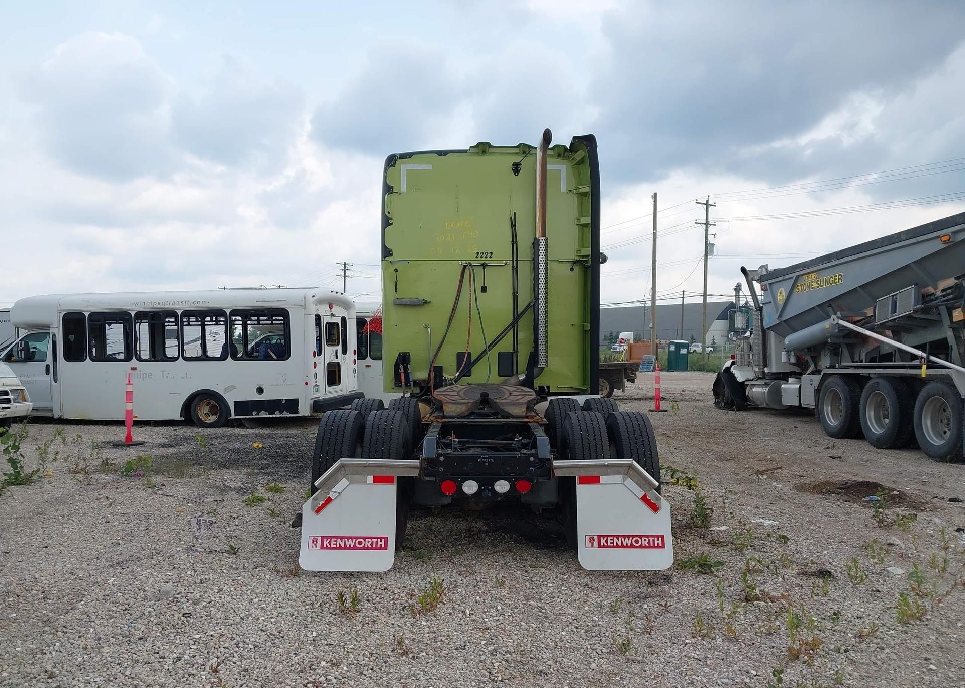 2023 KENWORTH T680