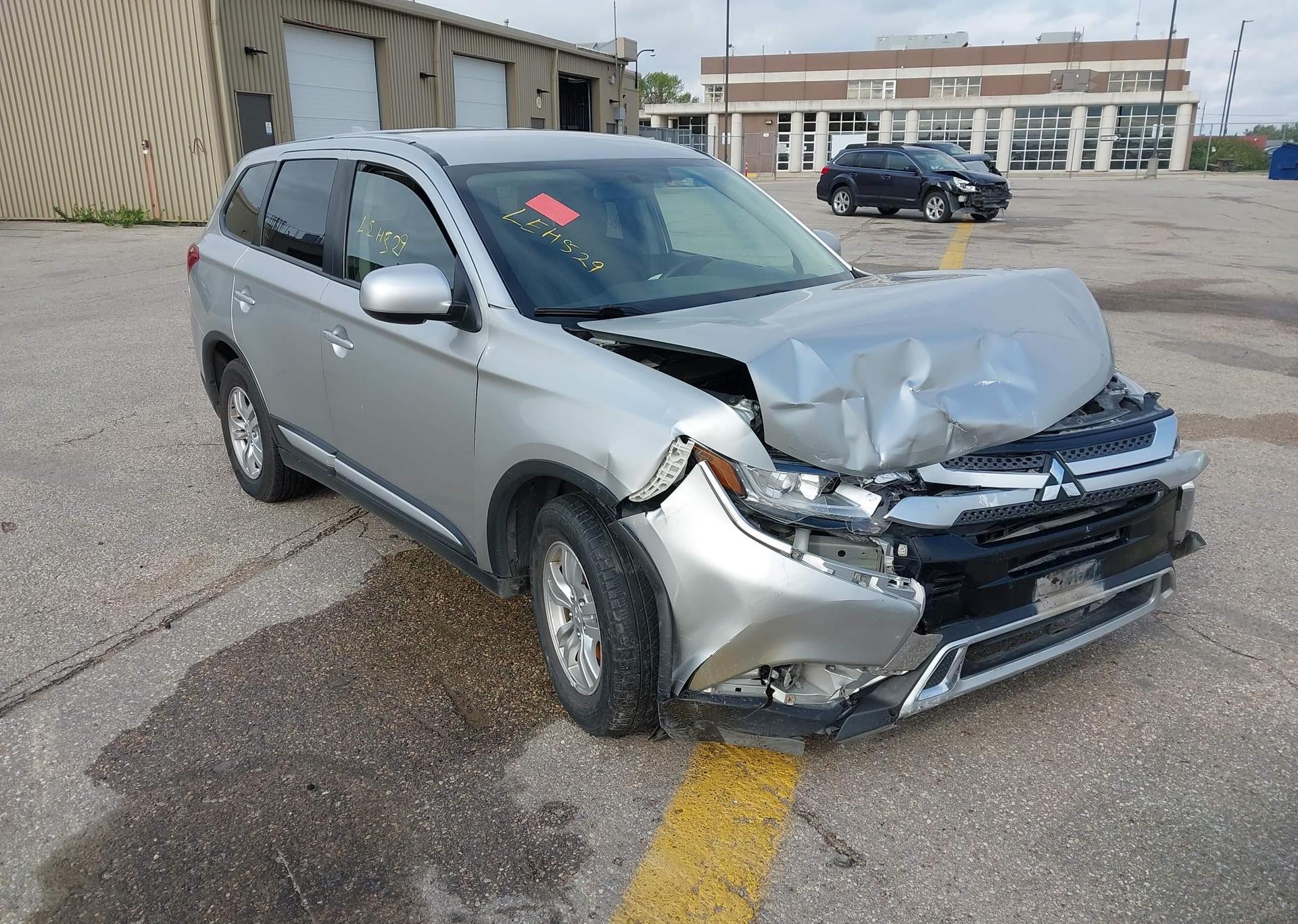 2020 MITSUBISHI OUTLANDER ES