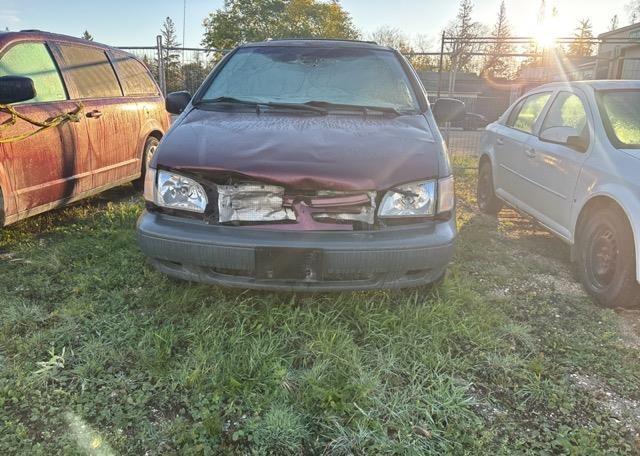 2000 TOYOTA SIENNA CE V6
