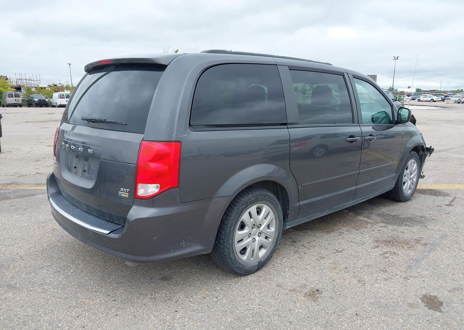2016 DODGE GRAND CARAVAN SE