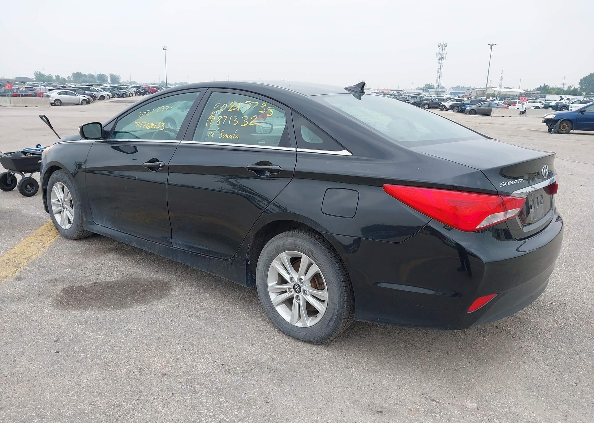 2014 HYUNDAI SONATA GL