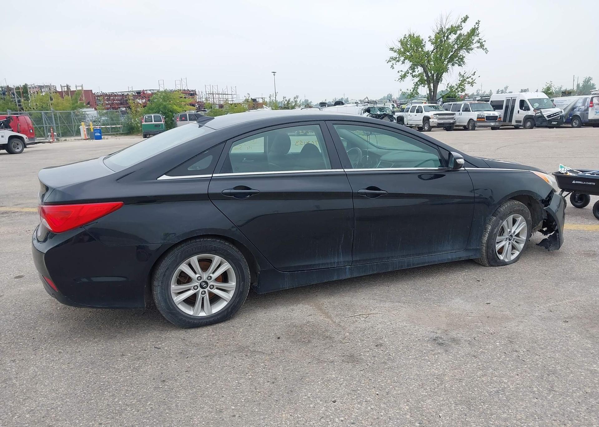 2014 HYUNDAI SONATA GL