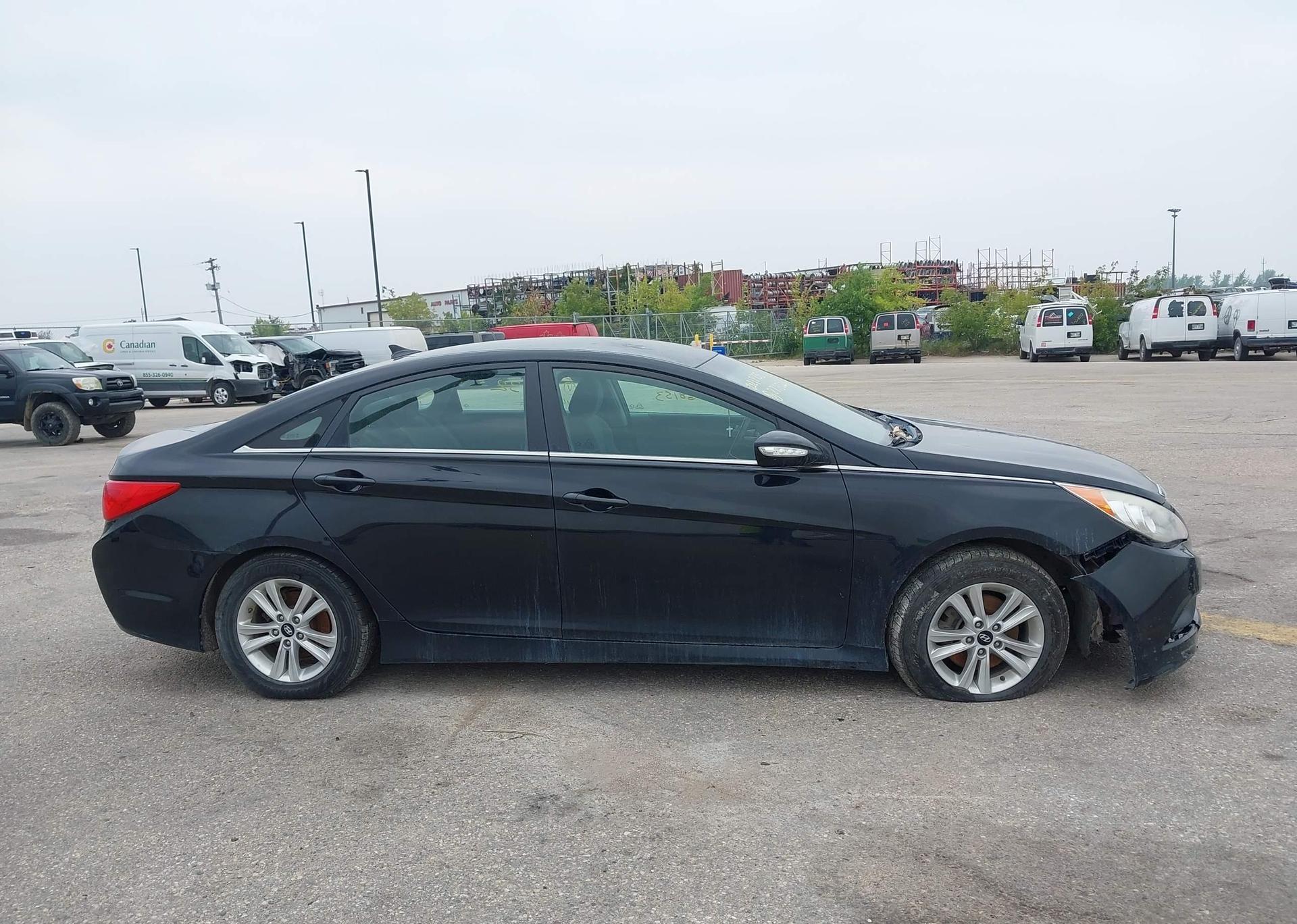2014 HYUNDAI SONATA GL