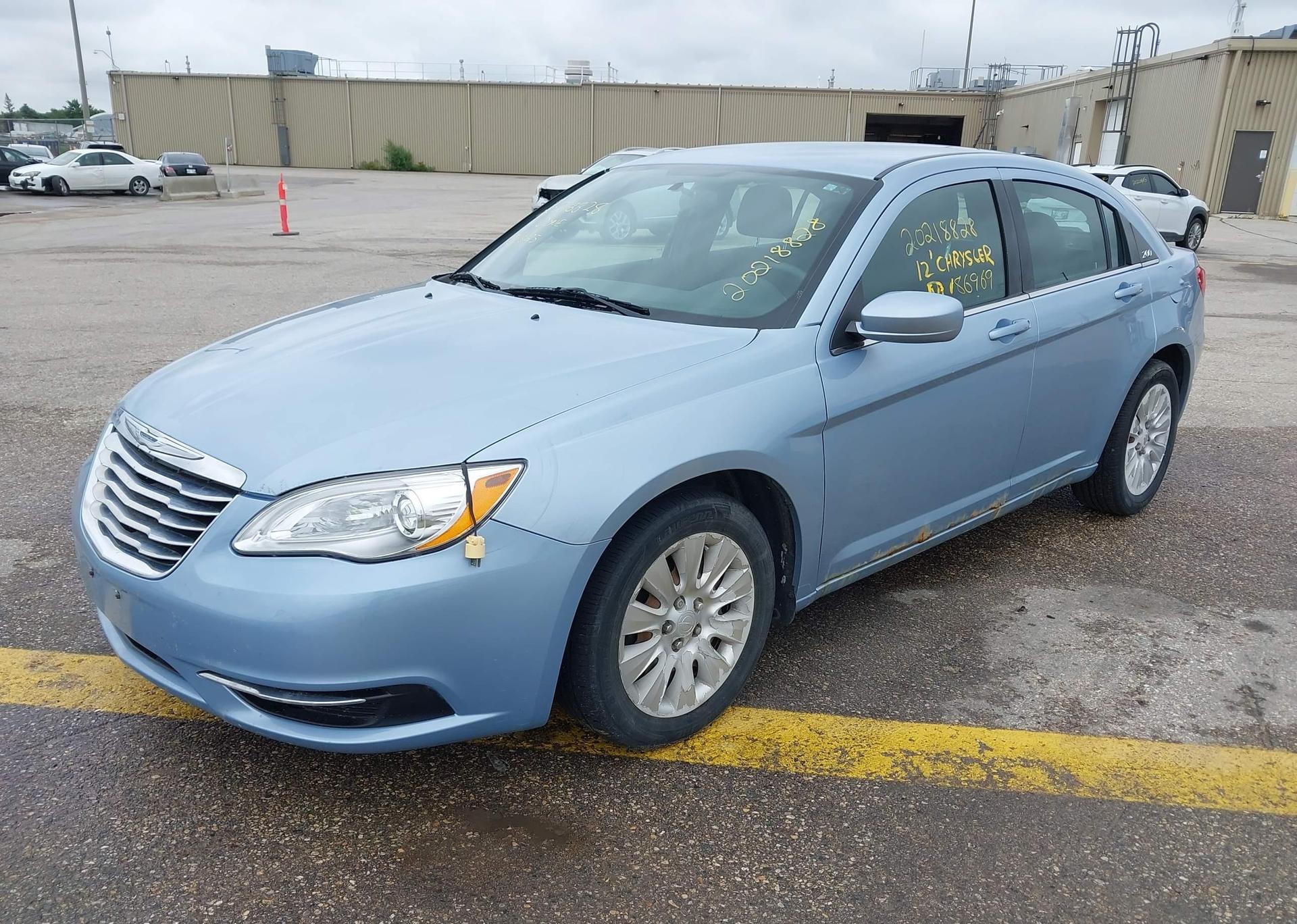 2012 CHRYSLER 200 LX