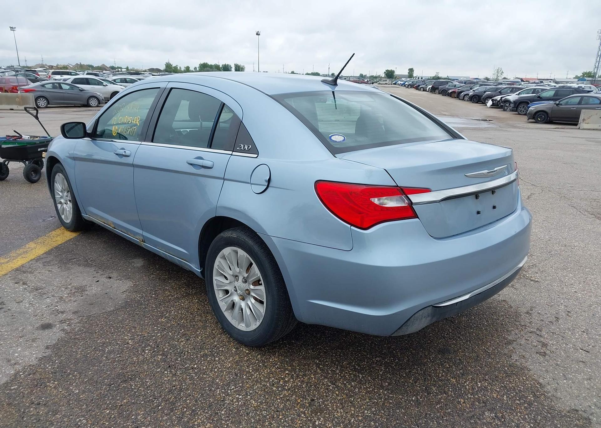 2012 CHRYSLER 200 LX
