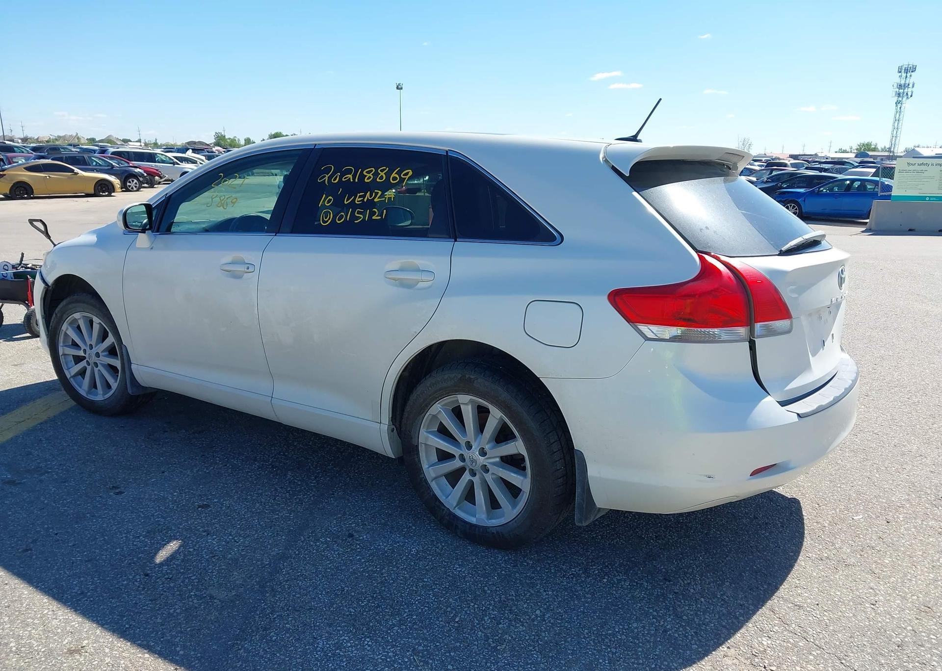 2010 TOYOTA VENZA