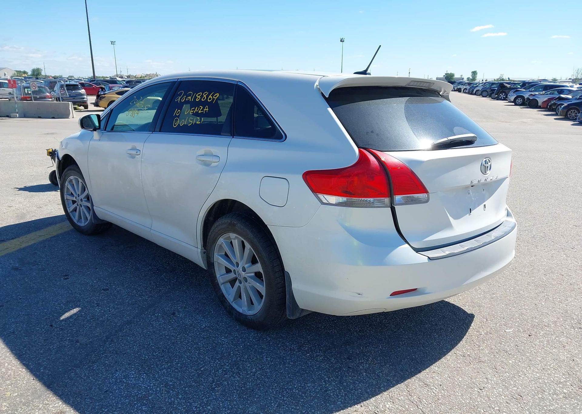 2010 TOYOTA VENZA