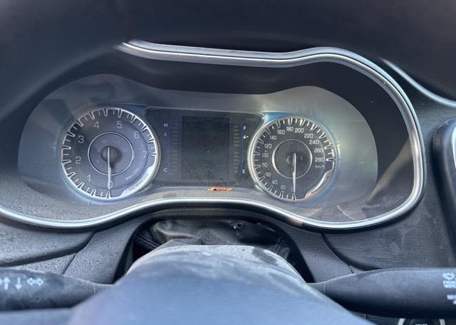 2015 CHRYSLER 200 LX