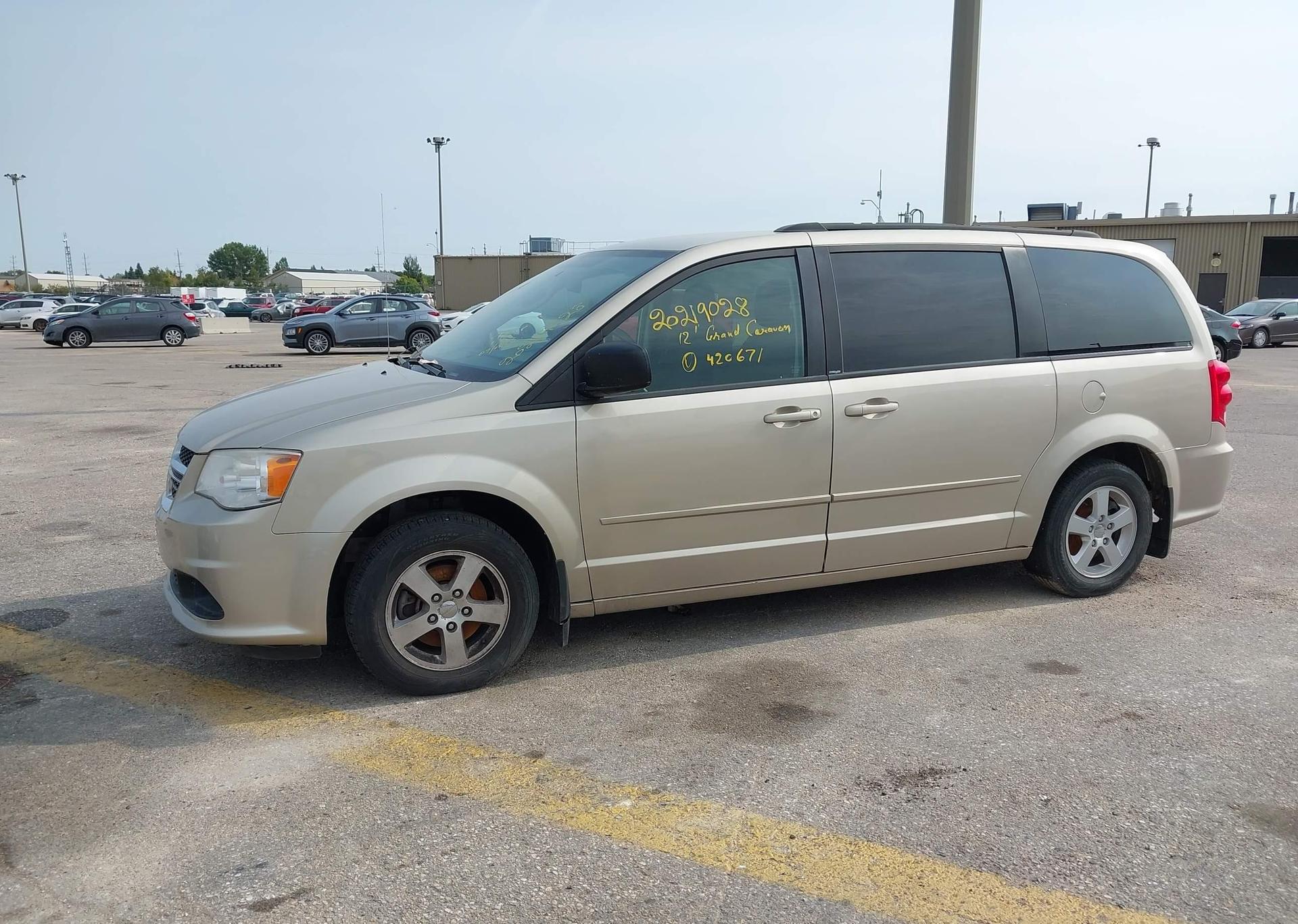 2012 DODGE GRAND CARAVAN SE