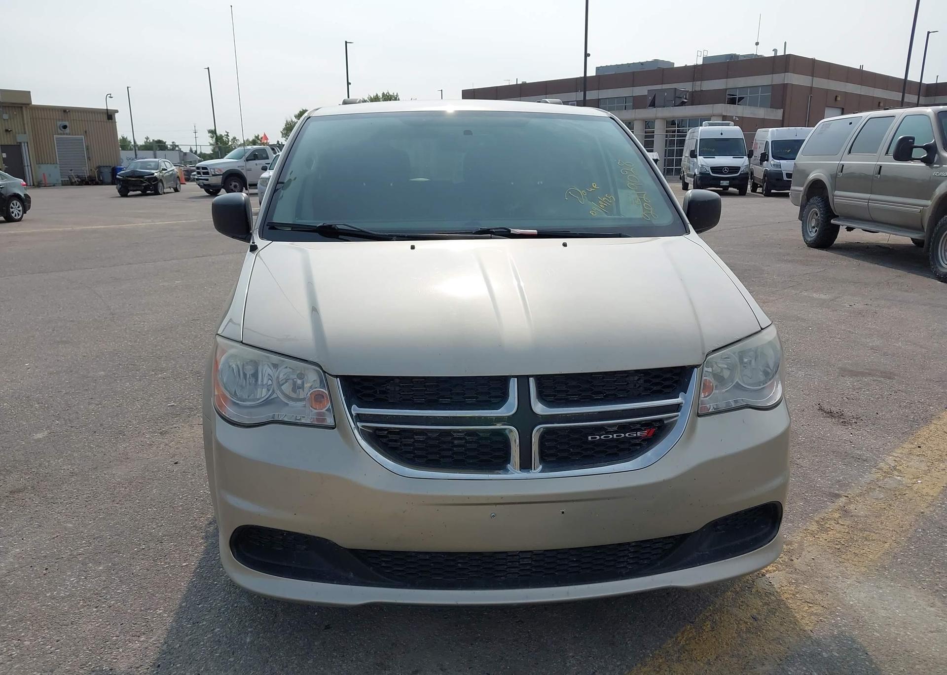 2012 DODGE GRAND CARAVAN SE