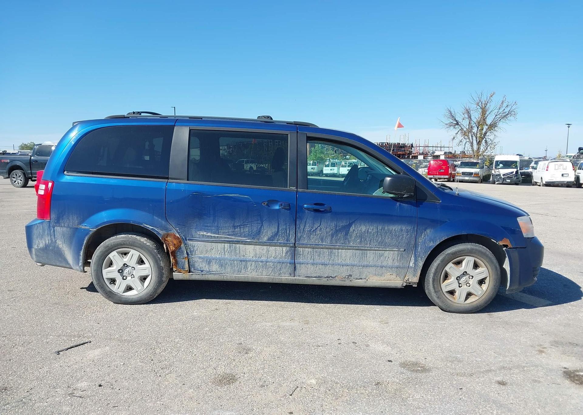 2010 DODGE GRAND CARAVAN SE