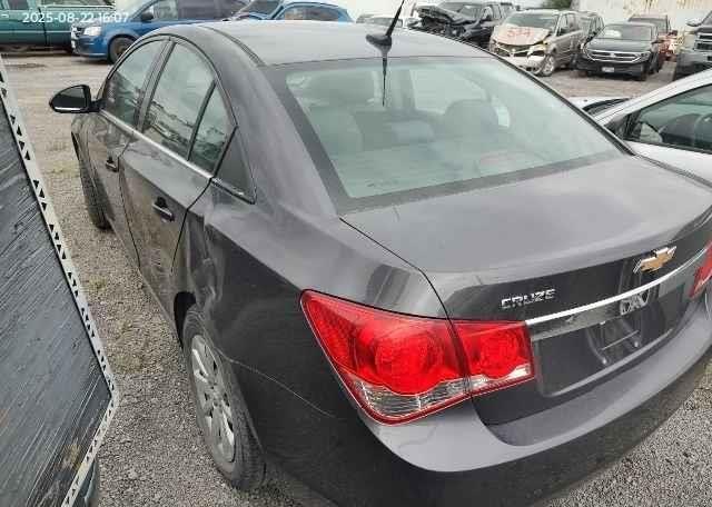 2011 CHEVROLET CRUZE LS