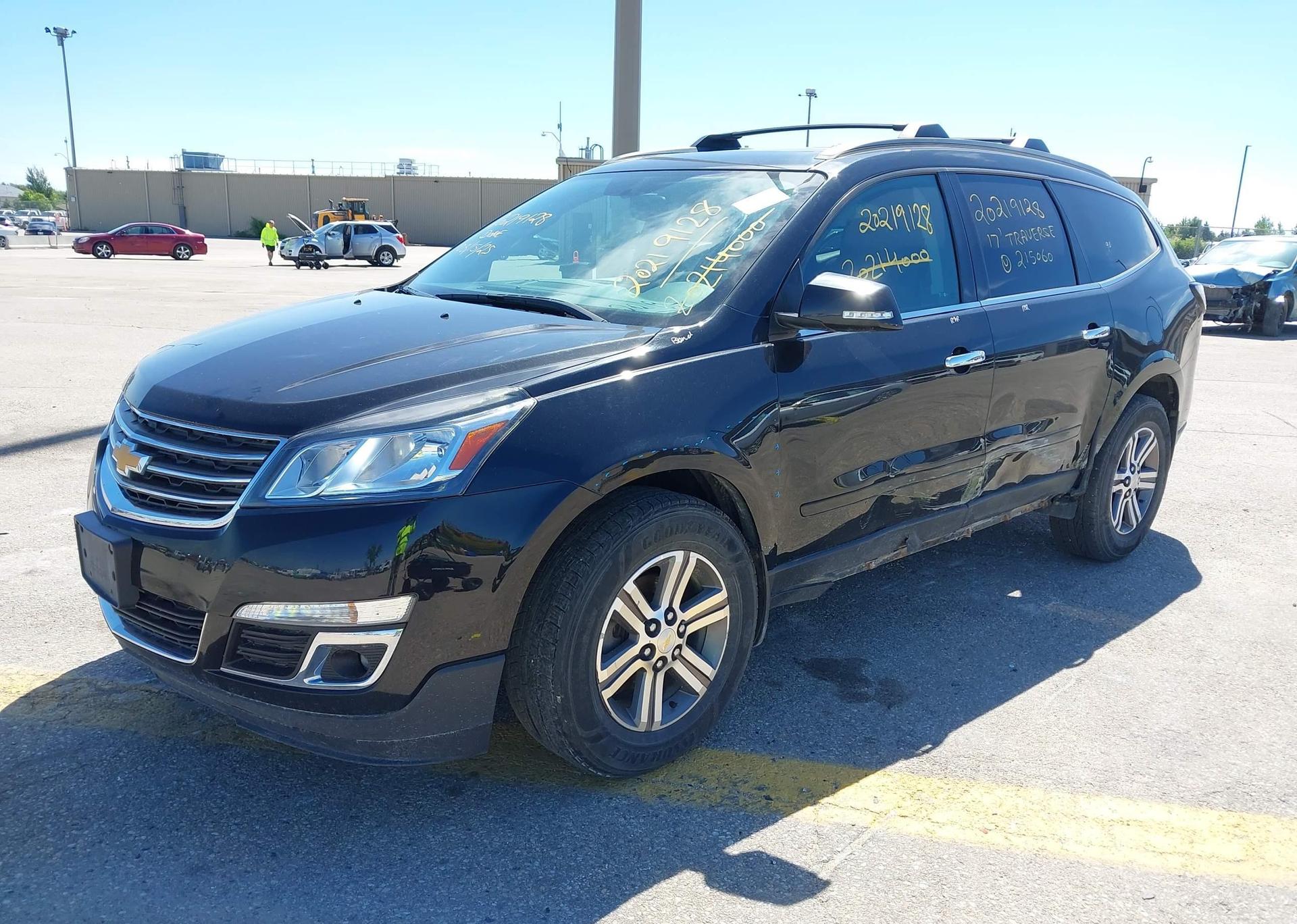 2017 CHEVROLET TRAVERSE LT