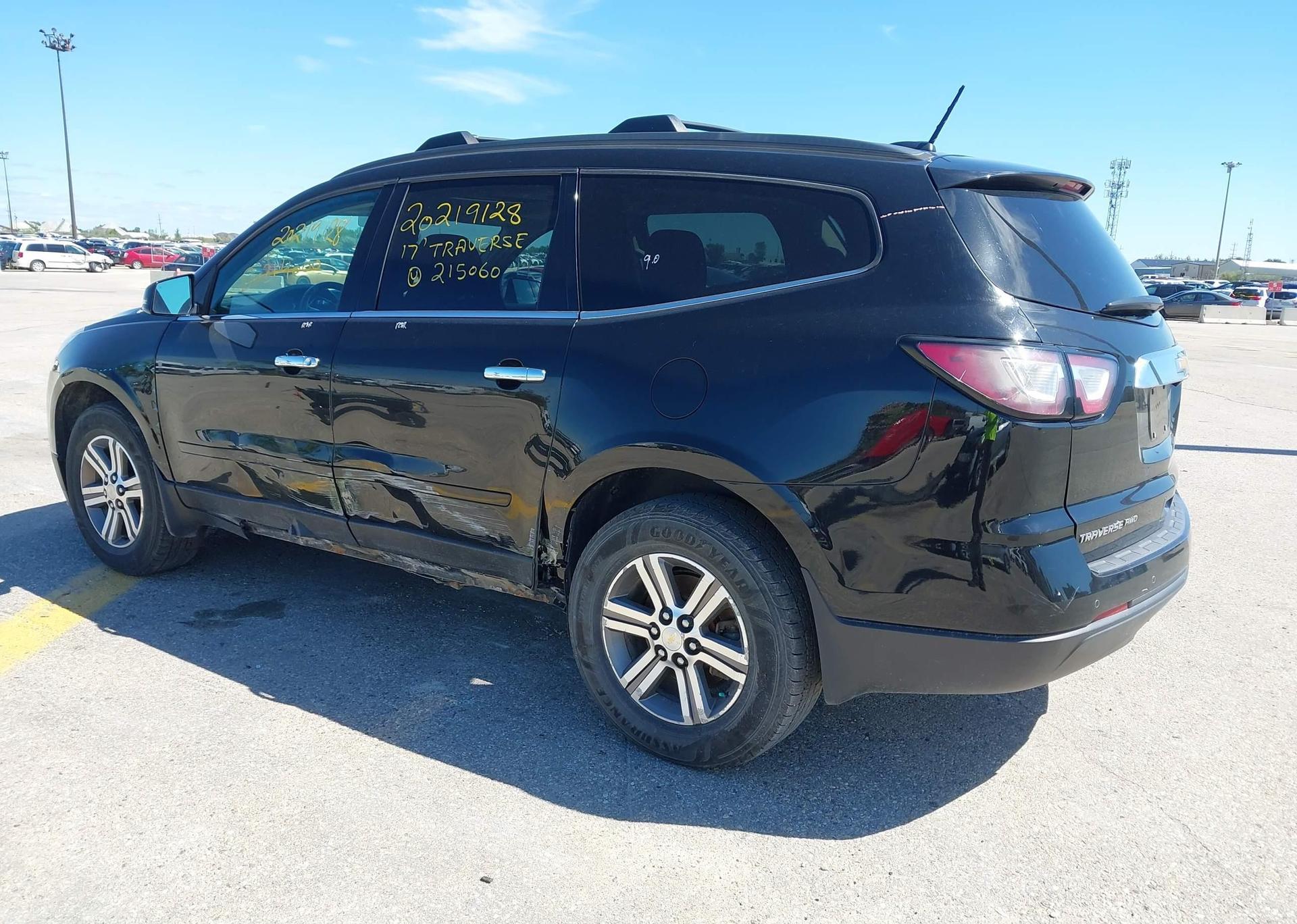 2017 CHEVROLET TRAVERSE LT