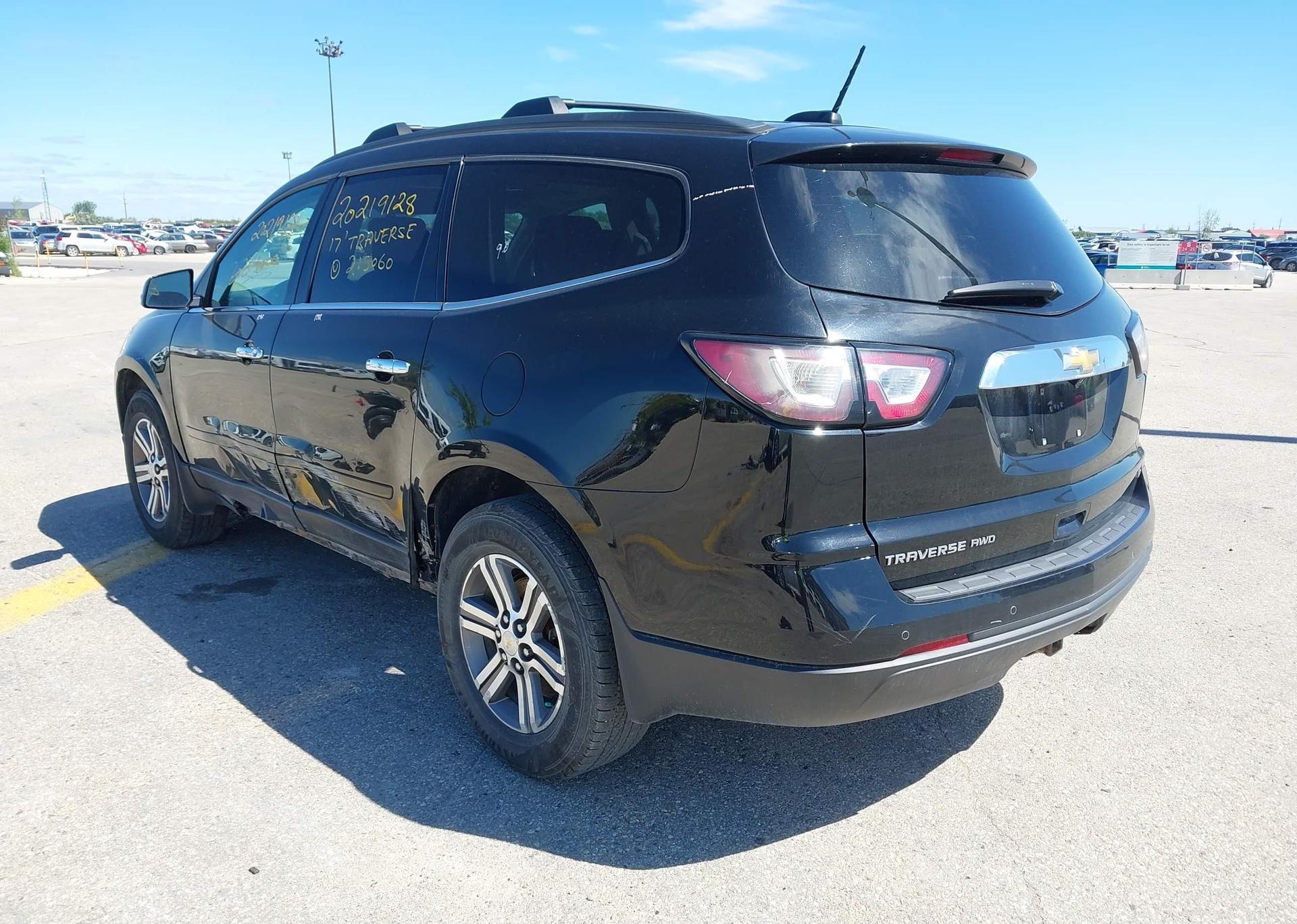 2017 CHEVROLET TRAVERSE LT