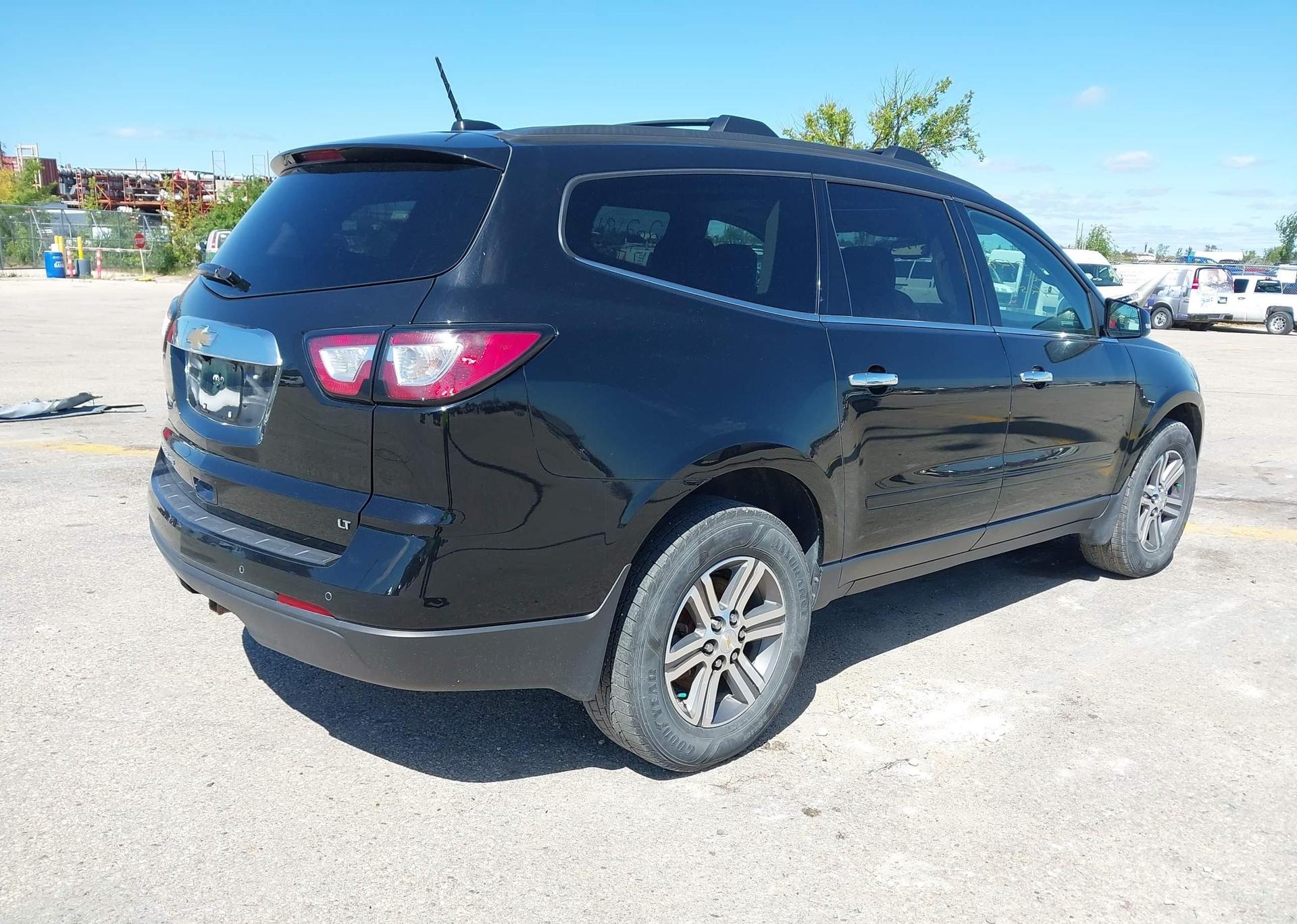 2017 CHEVROLET TRAVERSE LT