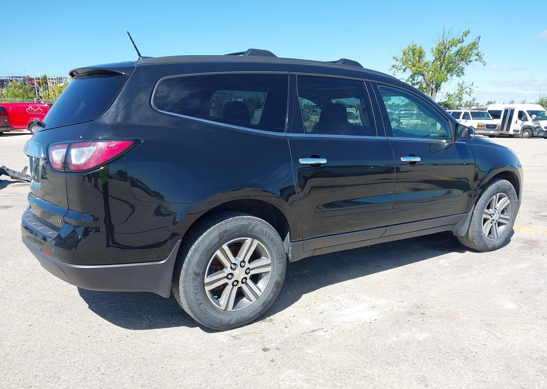 2017 CHEVROLET TRAVERSE LT
