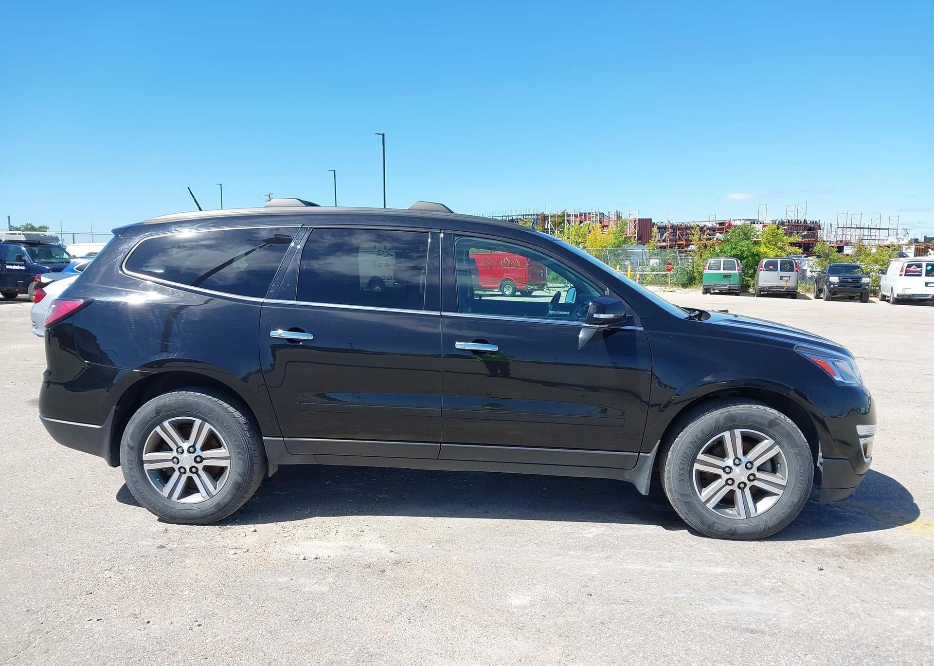 2017 CHEVROLET TRAVERSE LT