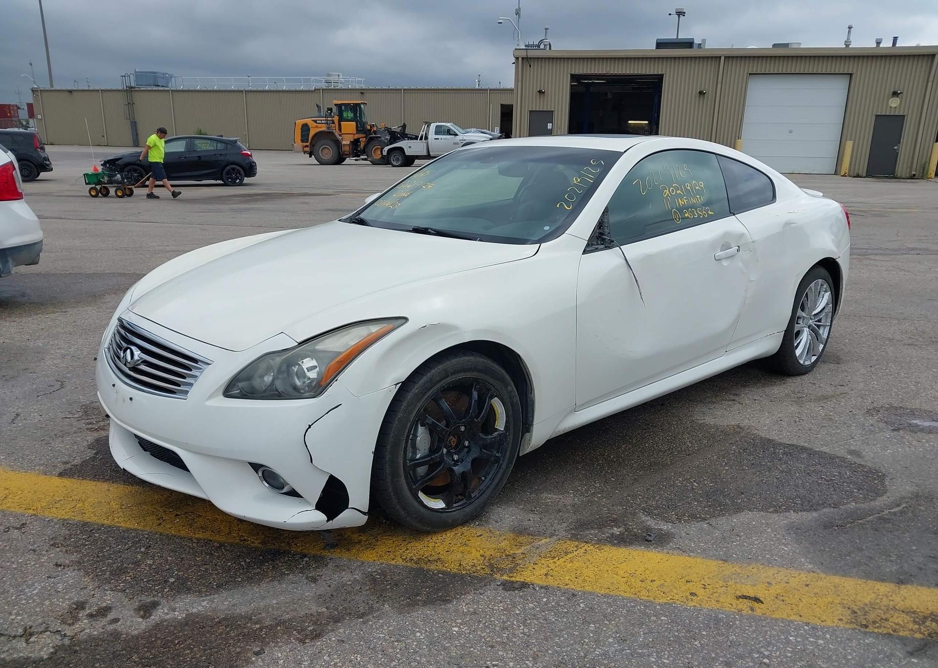 2011 INFINITI G37X