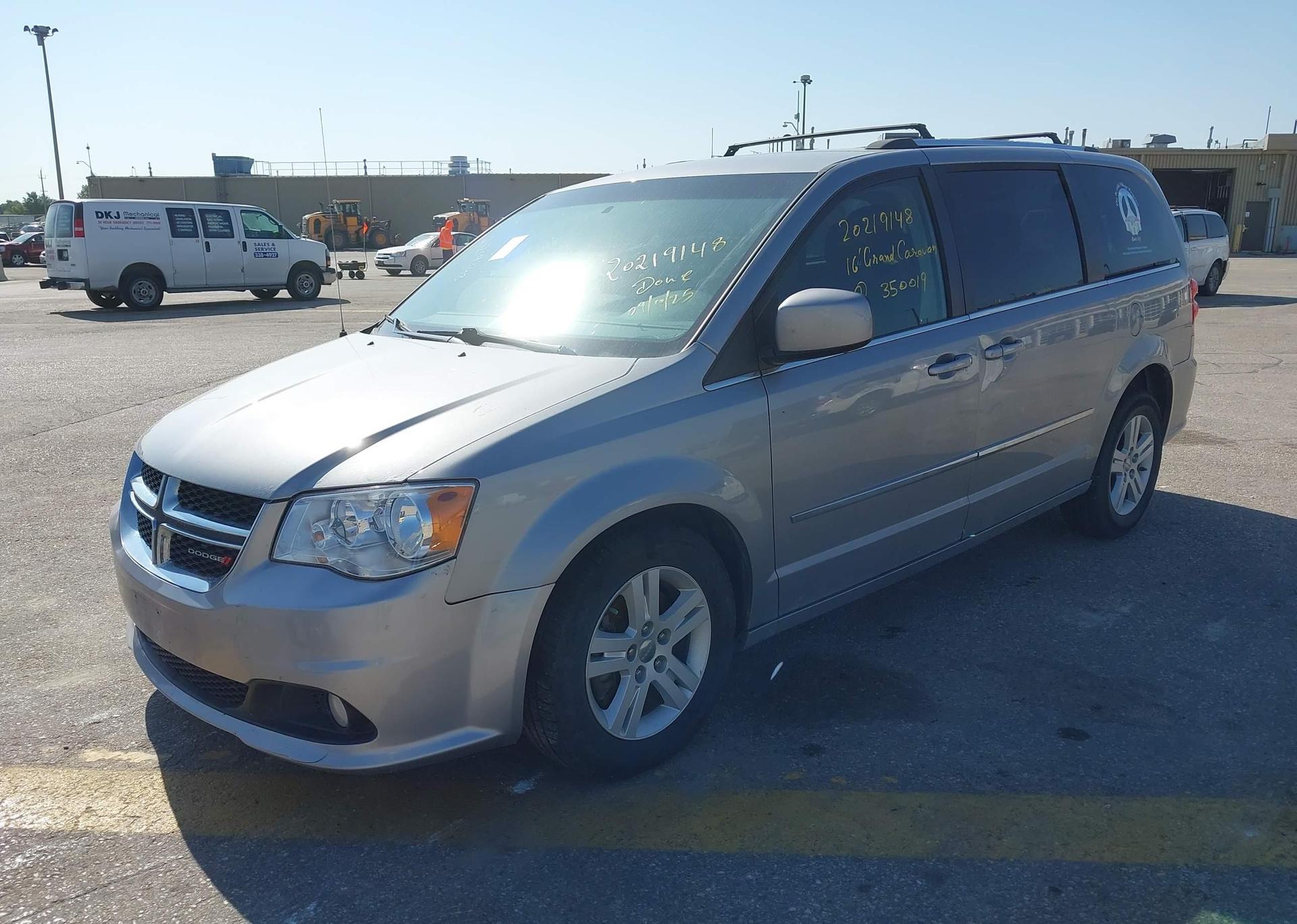 2016 DODGE GRAND CARAVAN CREW