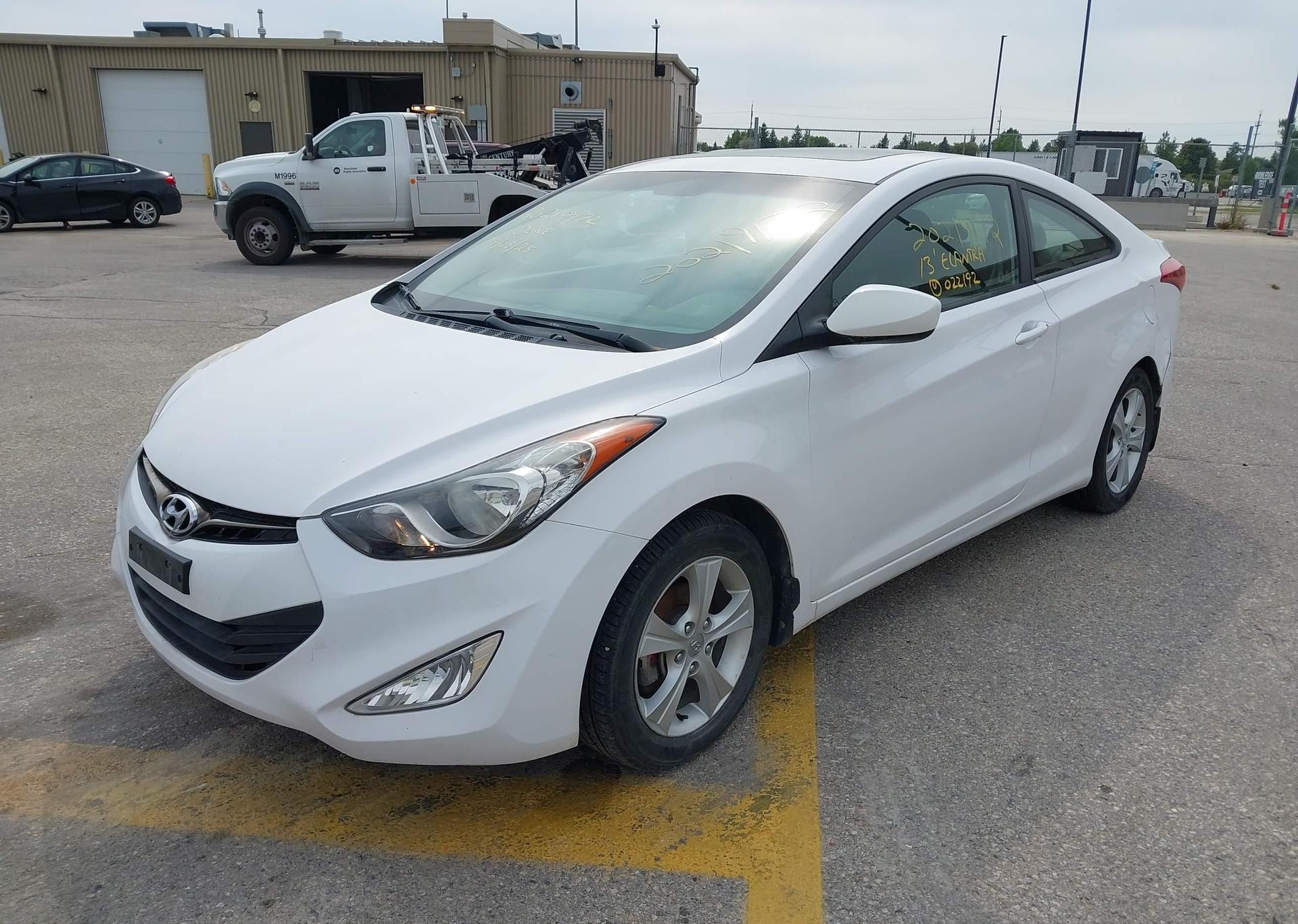 2013 HYUNDAI elantra se