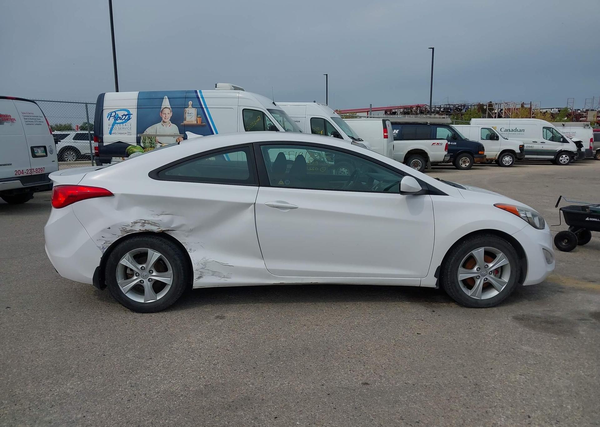 2013 HYUNDAI elantra se