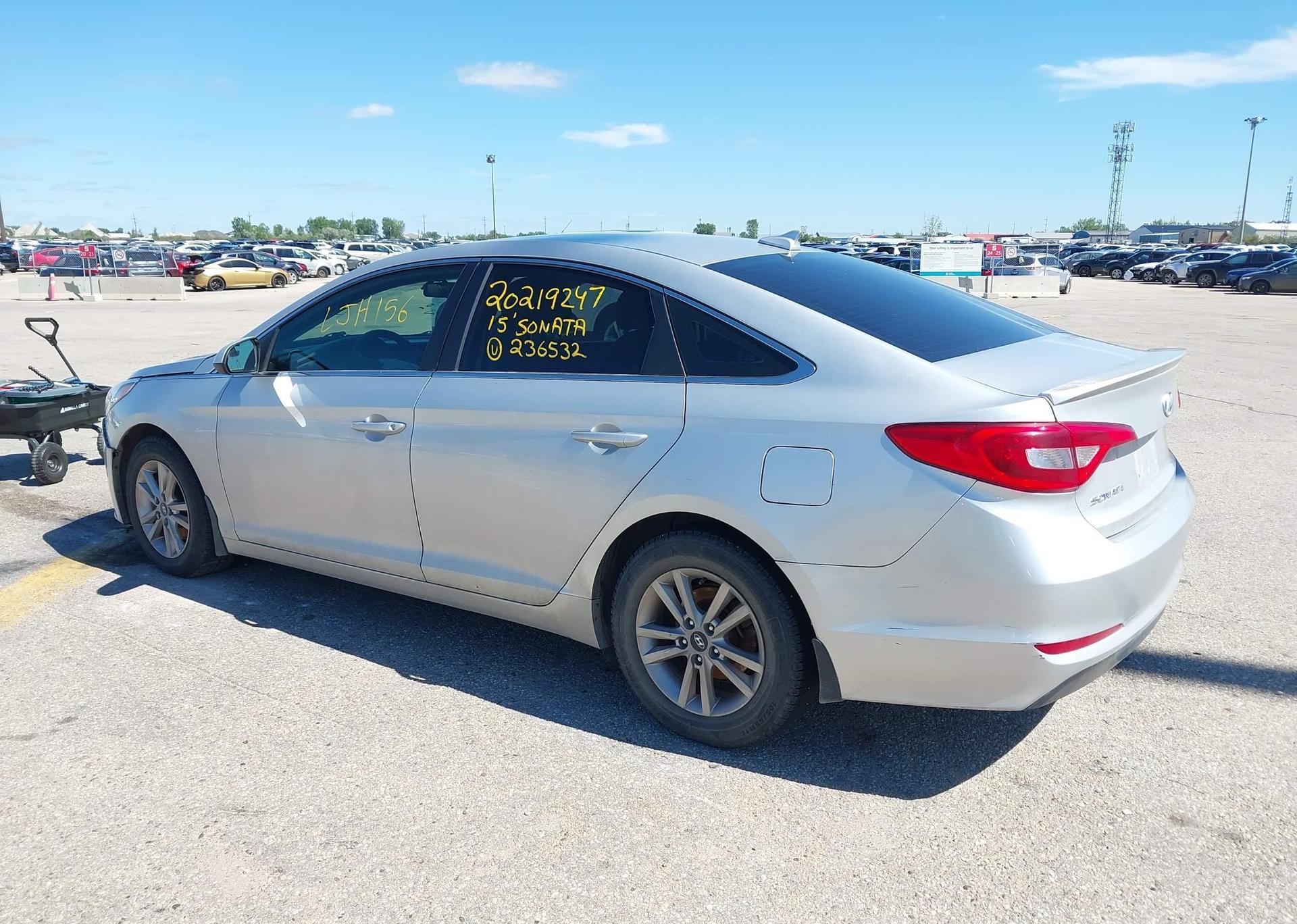 2015 HYUNDAI SONATA GL