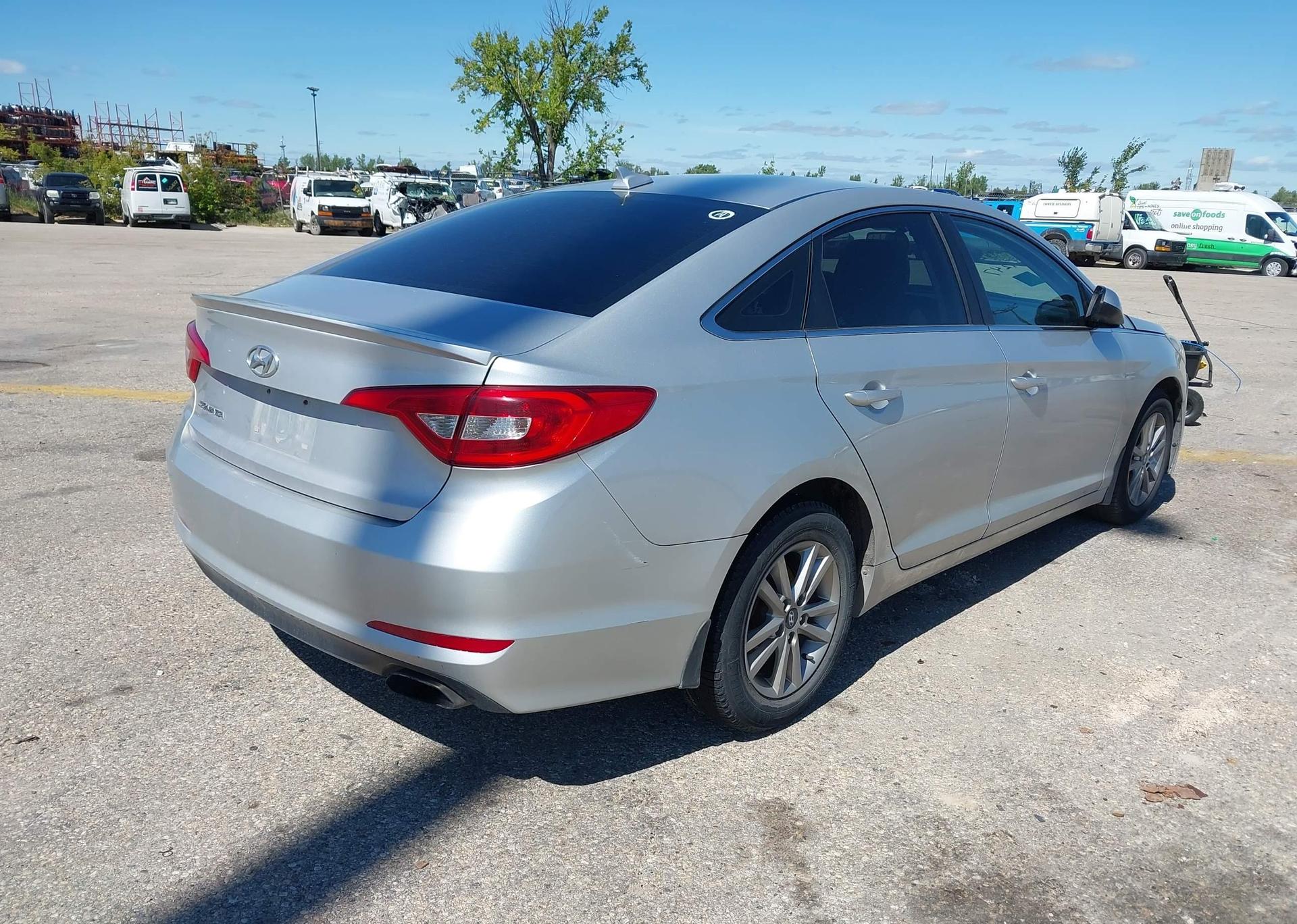 2015 HYUNDAI SONATA GL