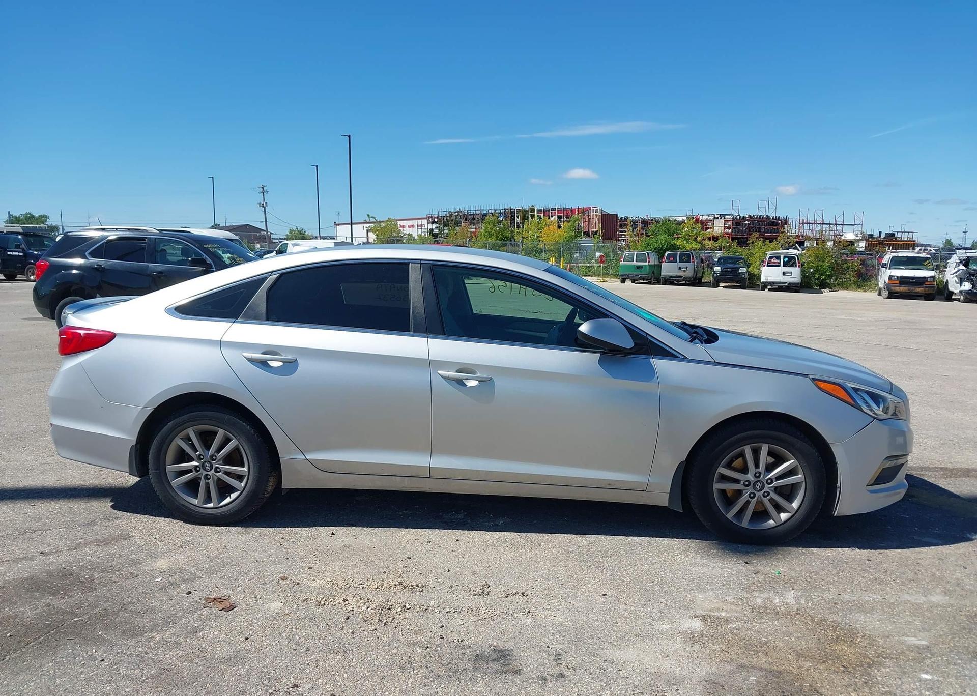 2015 HYUNDAI SONATA GL