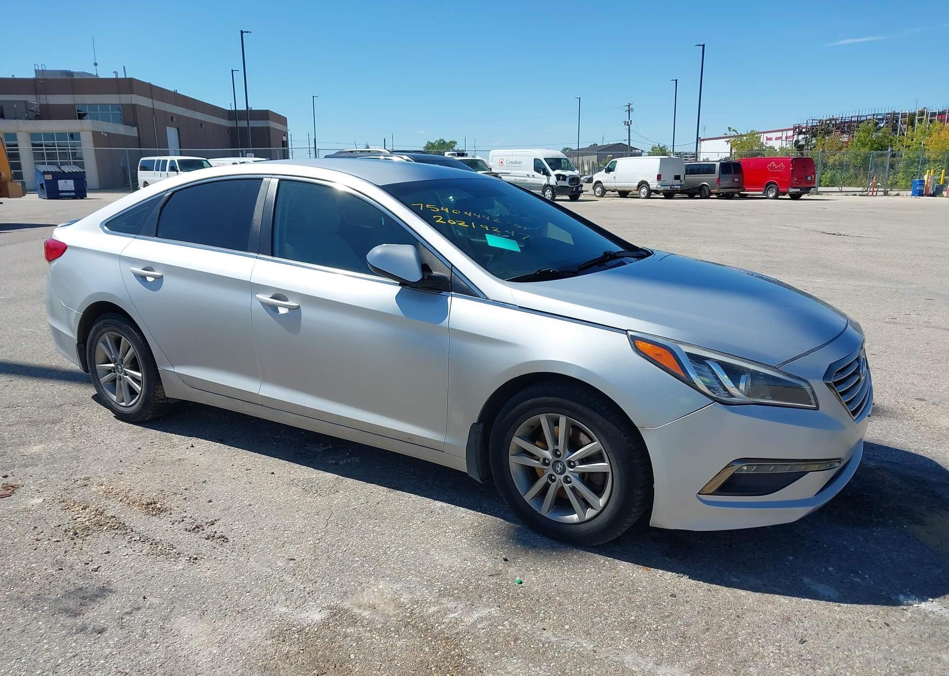 2015 HYUNDAI SONATA GL