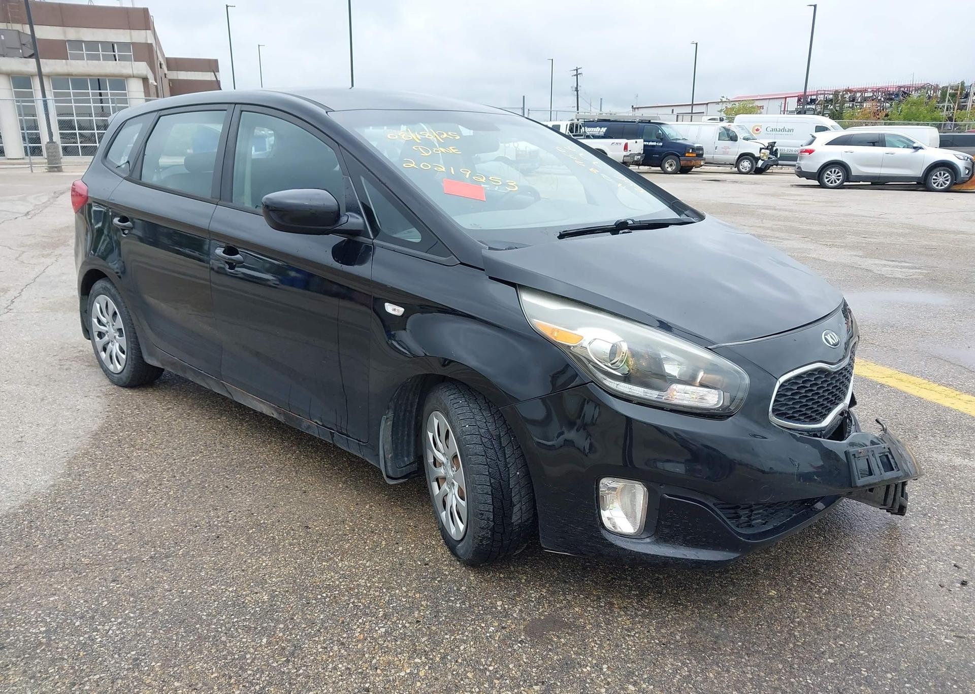 2016 KIA RONDO EX