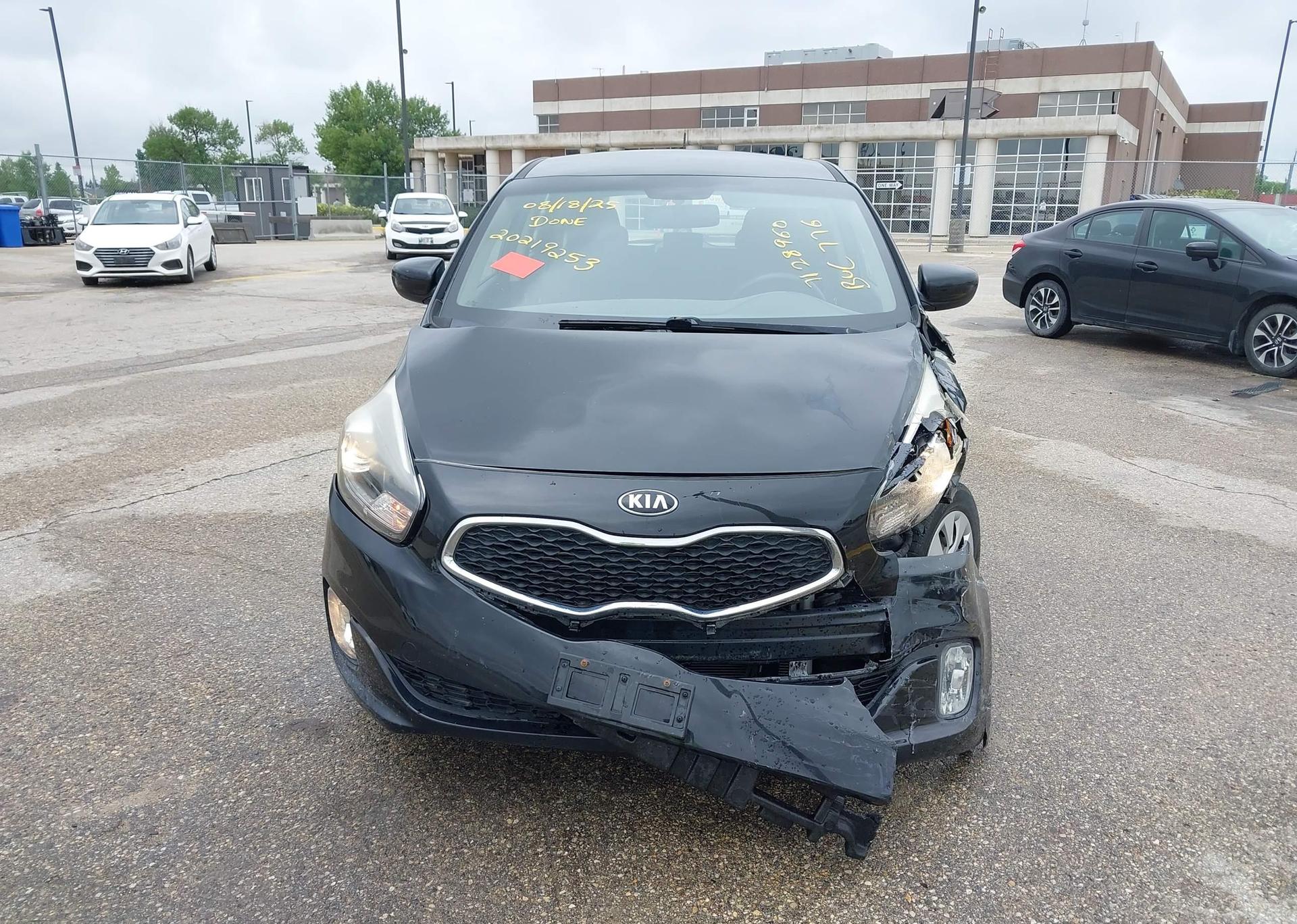 2016 KIA RONDO EX