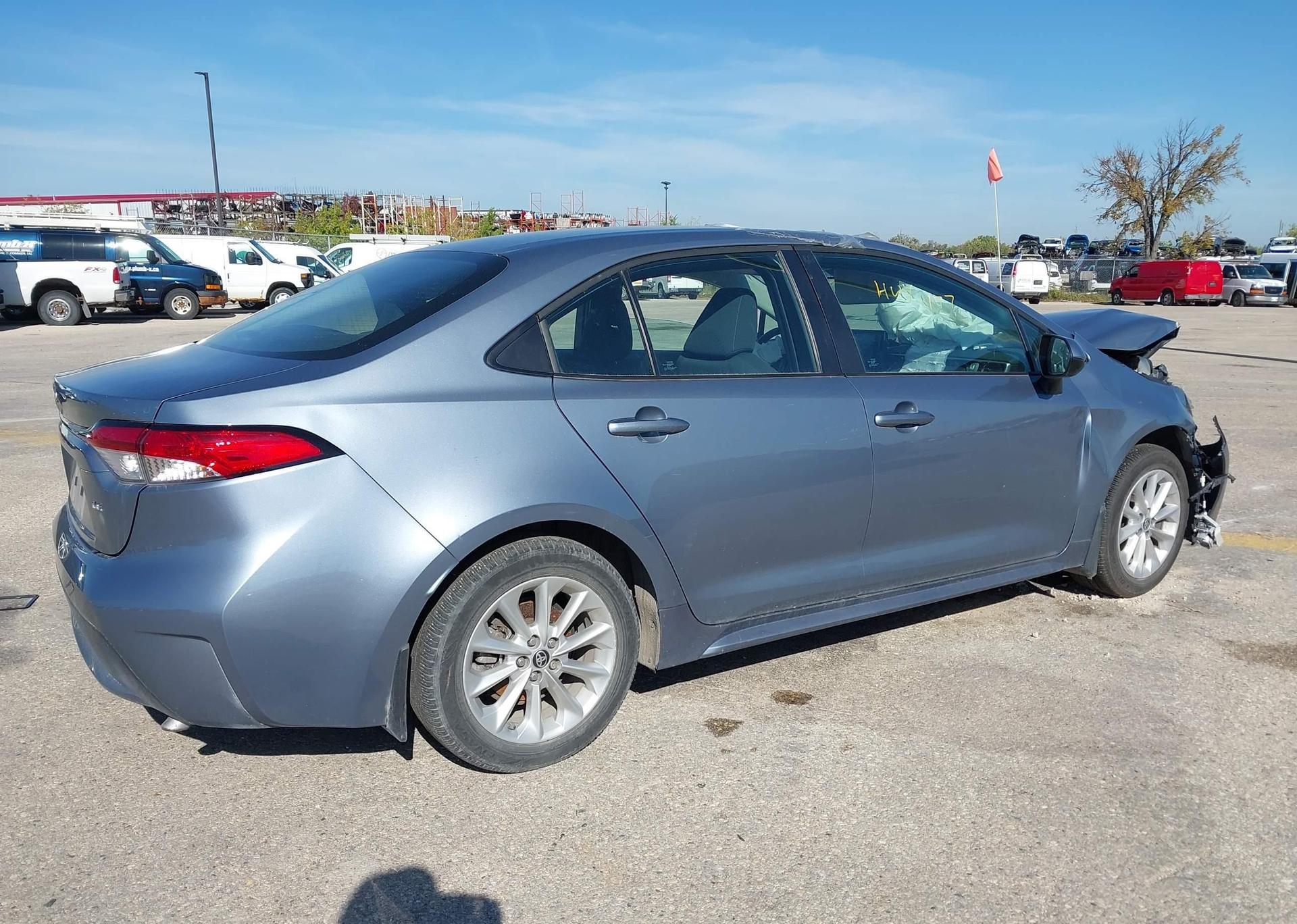 2022 TOYOTA COROLLA LE