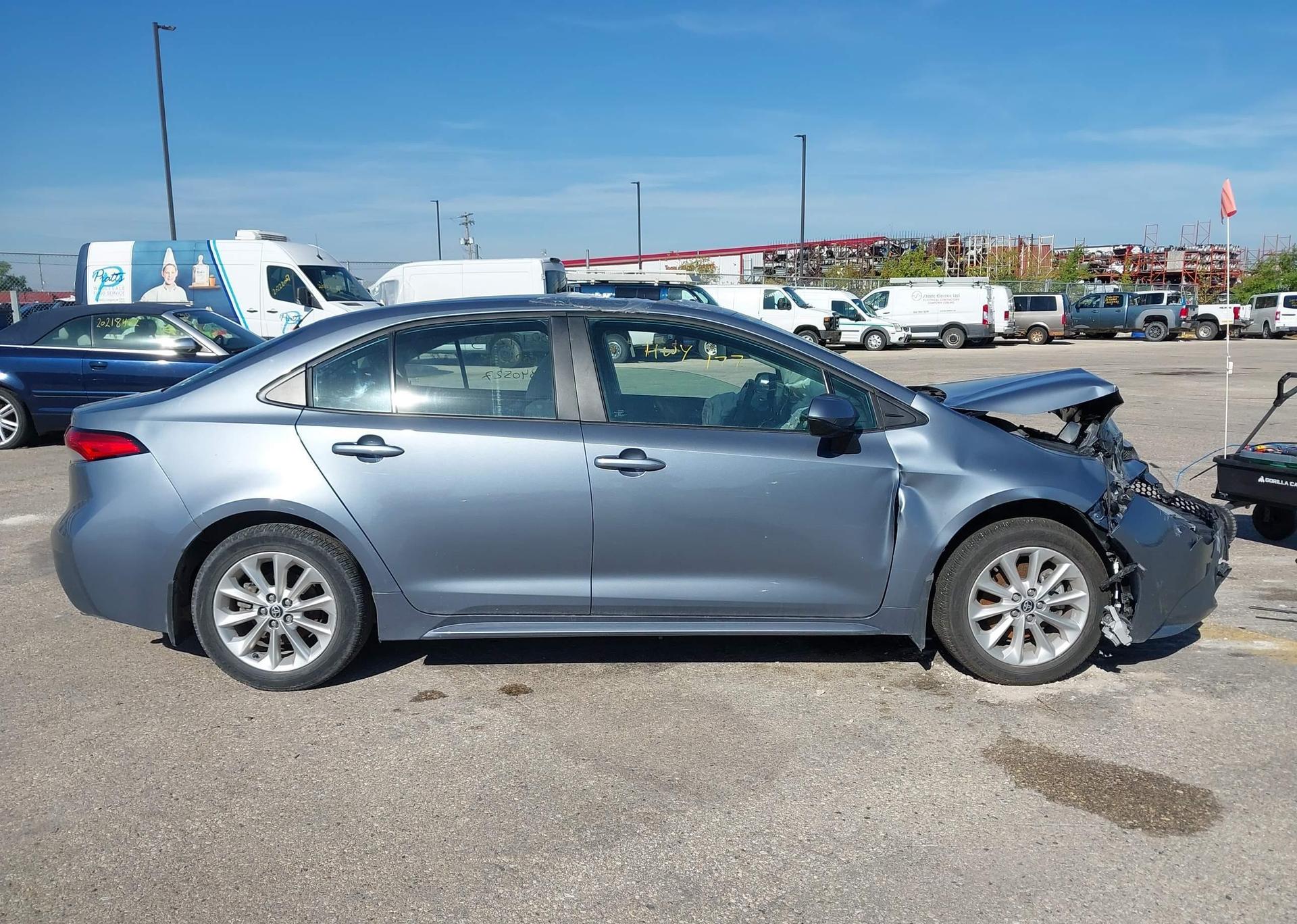 2022 TOYOTA COROLLA LE