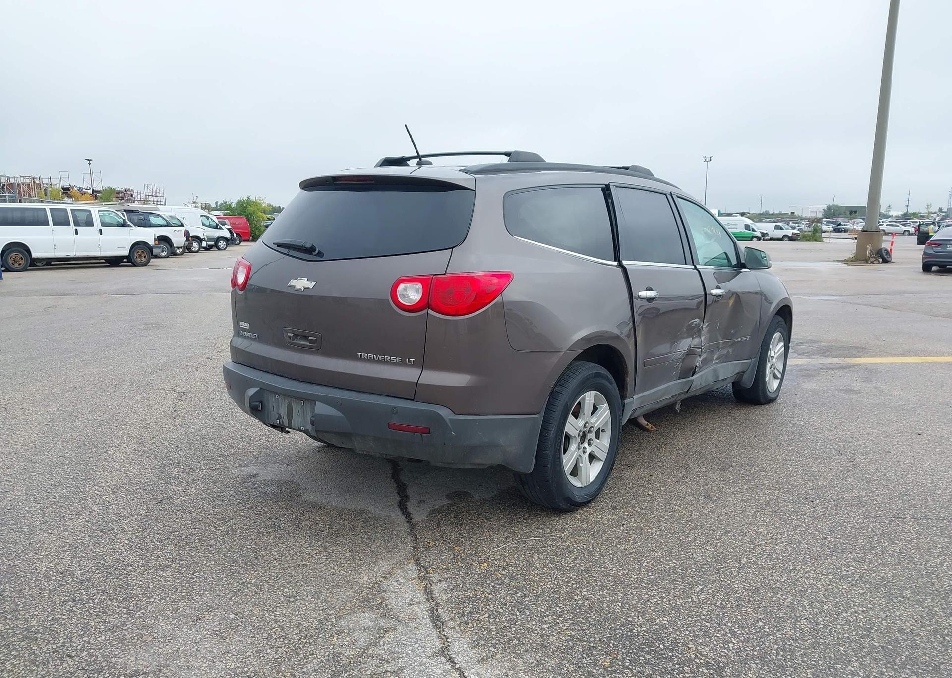2009 CHEVROLET TRAVERSE LT