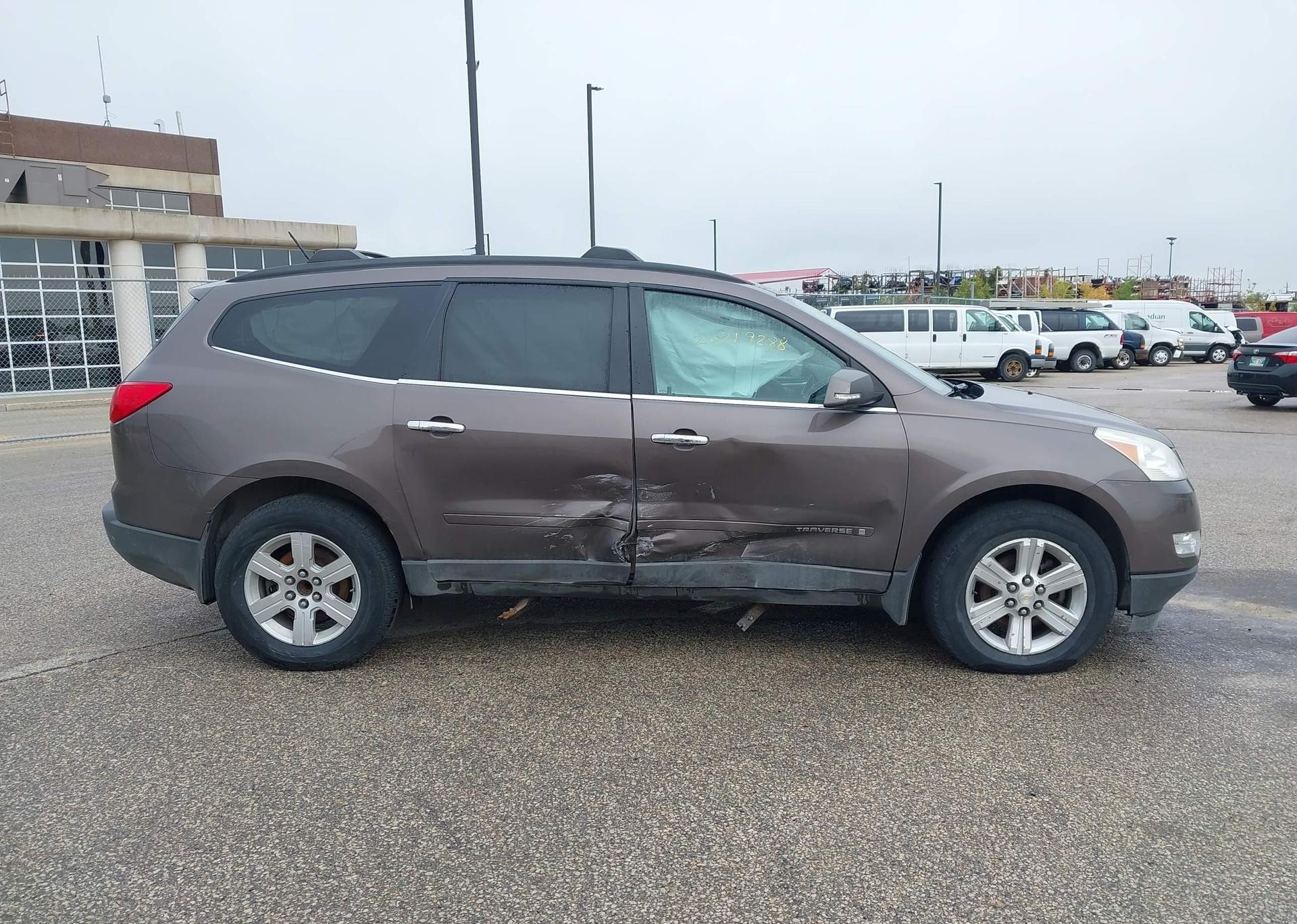 2009 CHEVROLET TRAVERSE LT