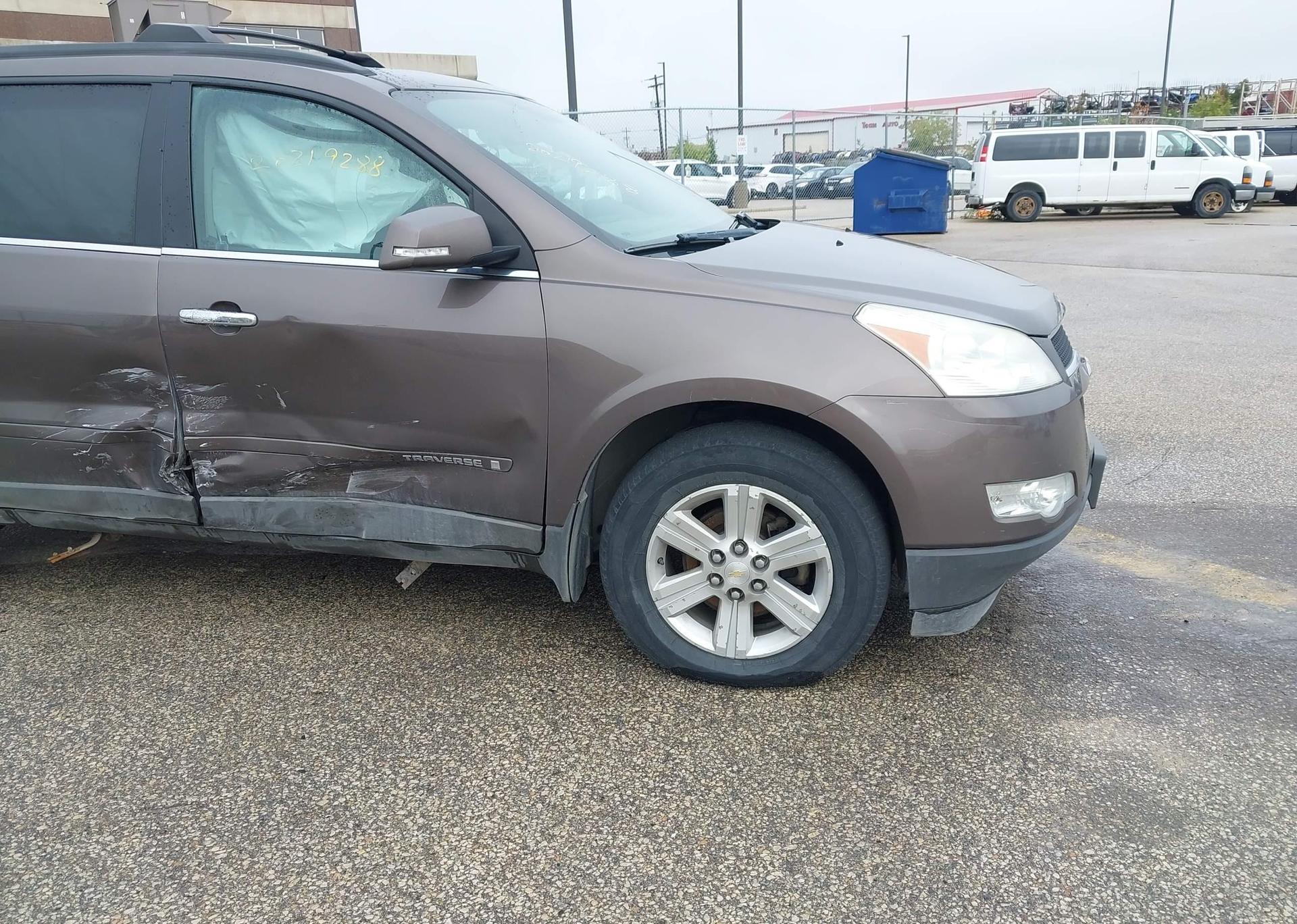 2009 CHEVROLET TRAVERSE LT