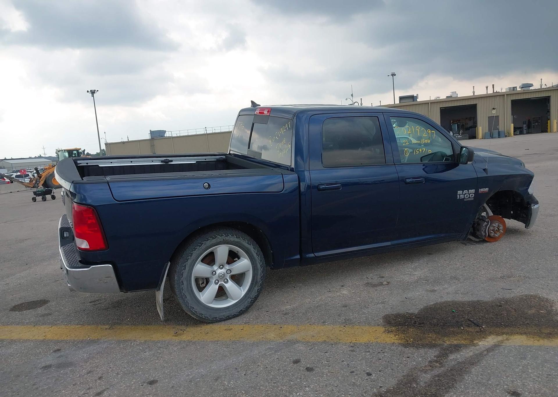 2022 DODGE RAM 1500 SLT CREW CAB