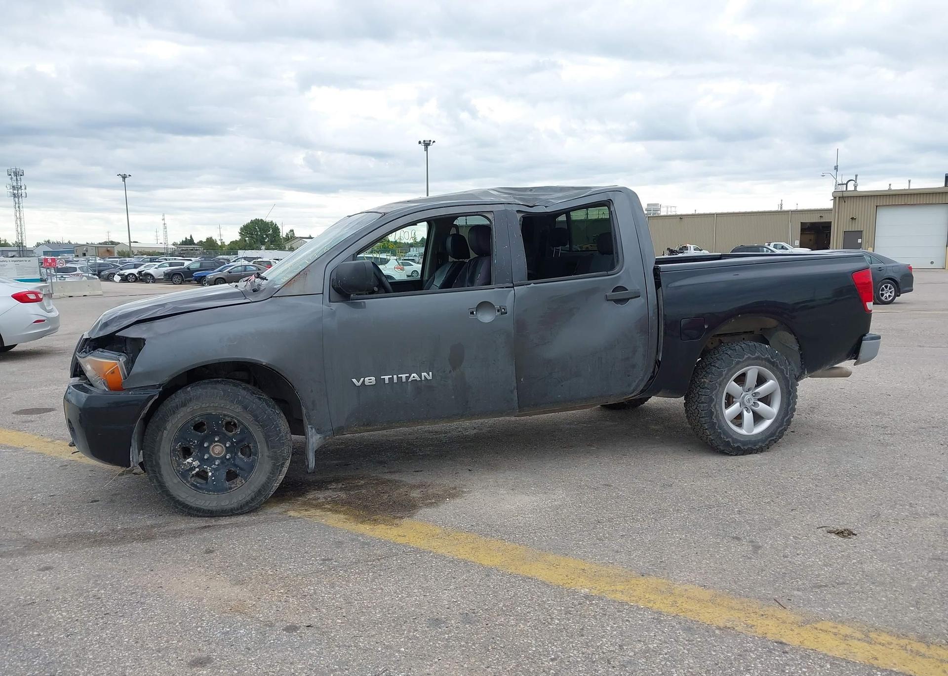 2006 NISSAN TITAN 5.6 LE CREW CAB