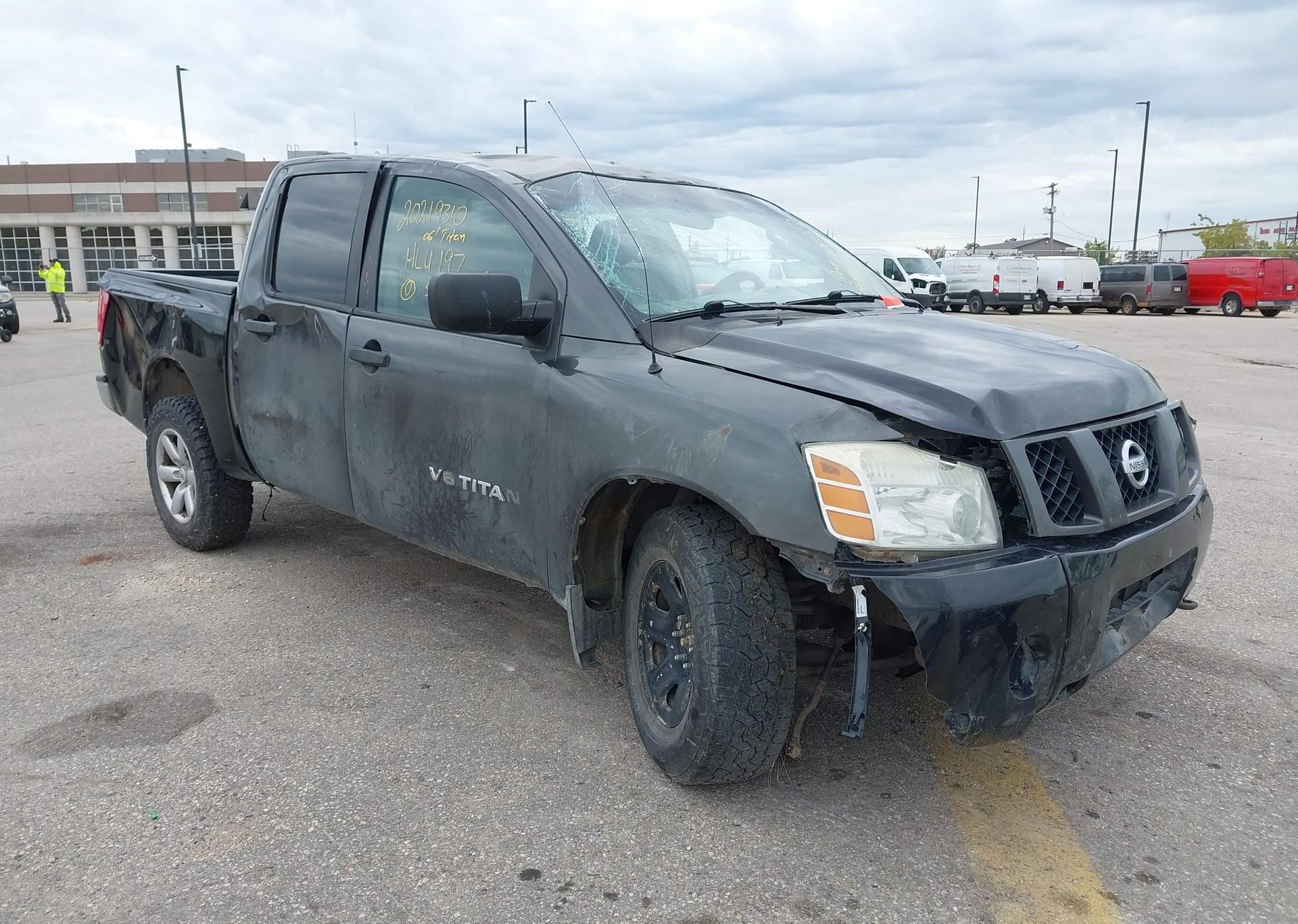 2006 NISSAN TITAN 5.6 LE CREW CAB