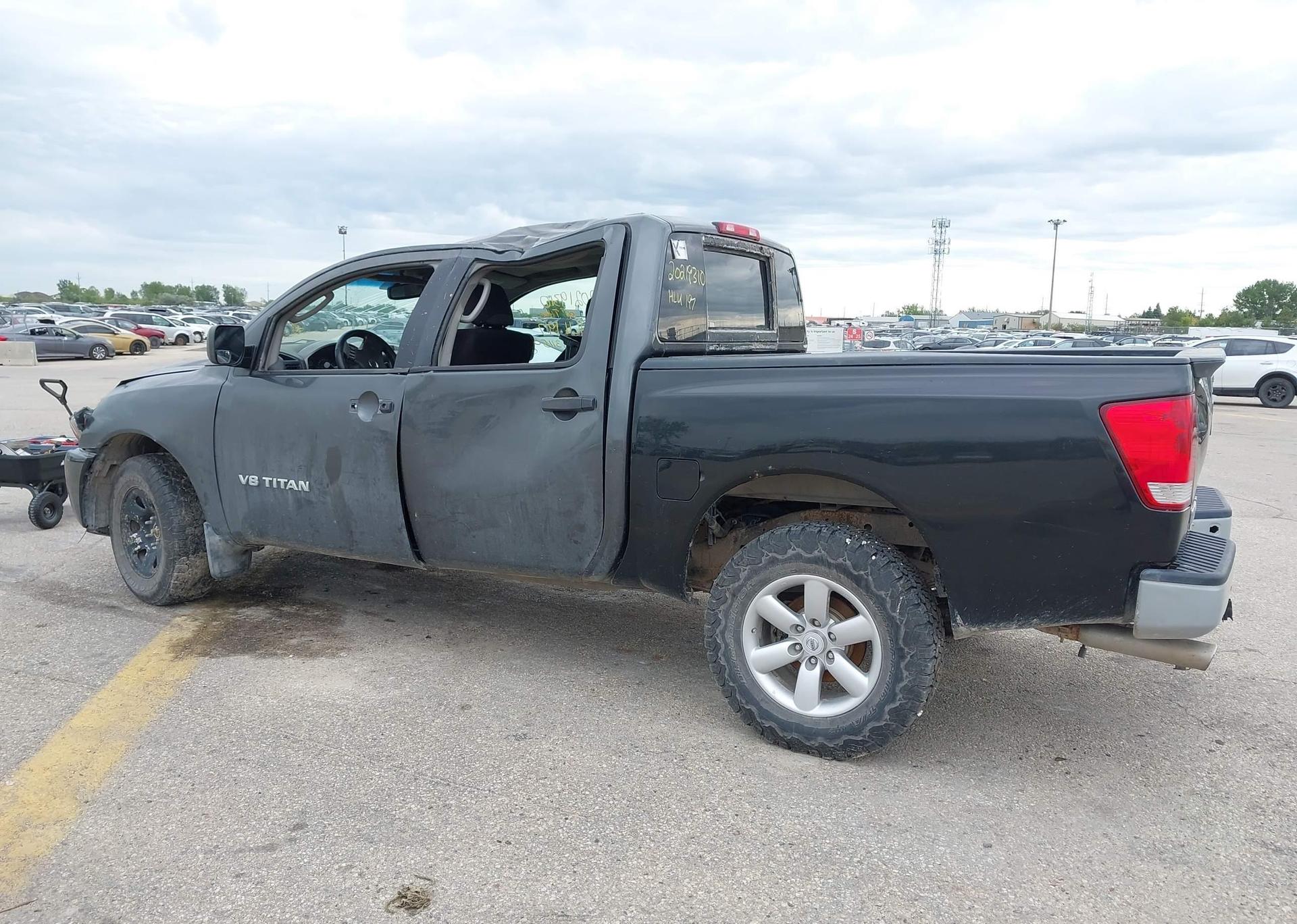 2006 NISSAN TITAN 5.6 LE CREW CAB